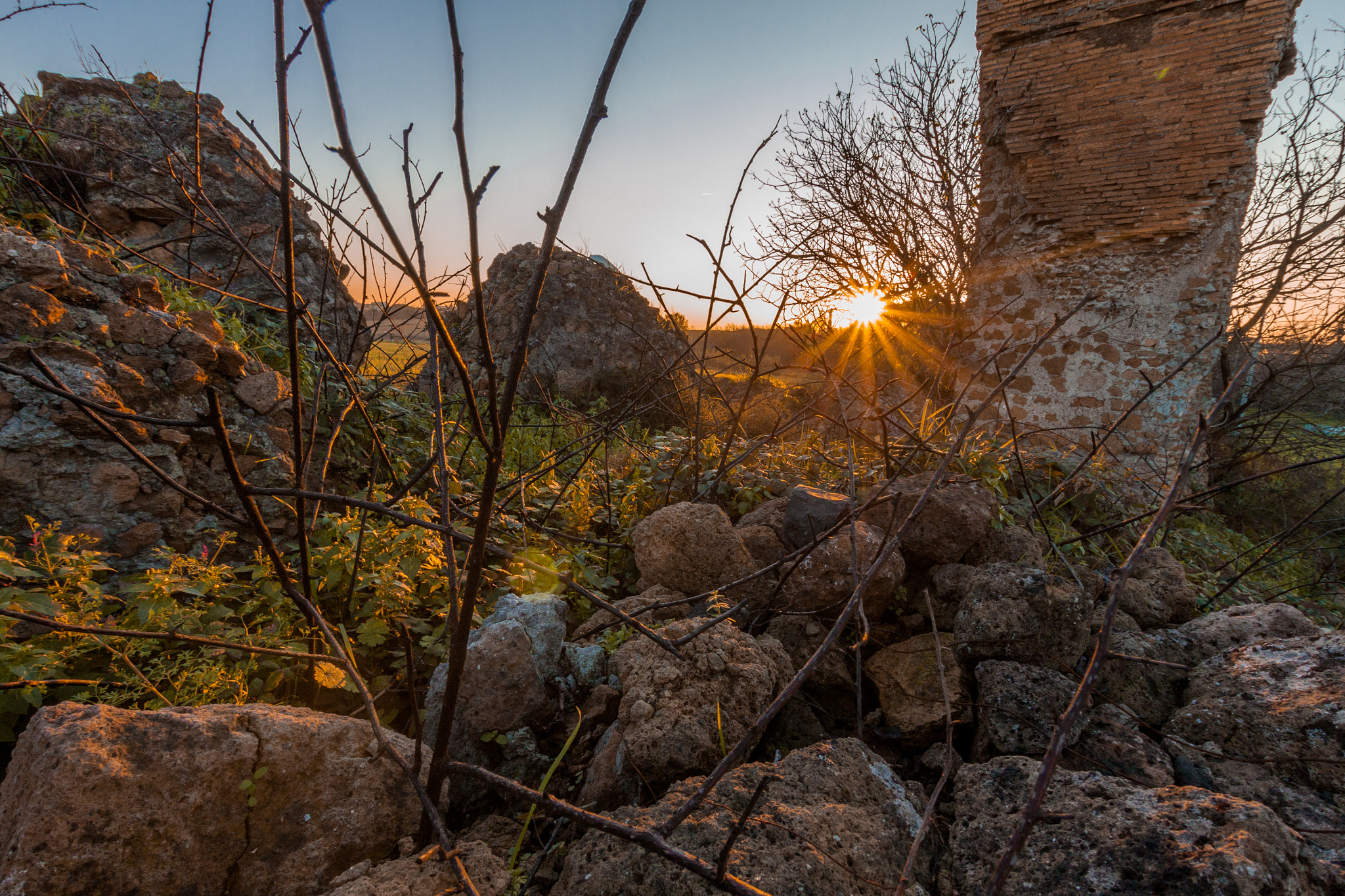 Canon EOS 500D (EOS Rebel T1i / EOS Kiss X3) sample photo. Sunset over ancient roman ruins photography