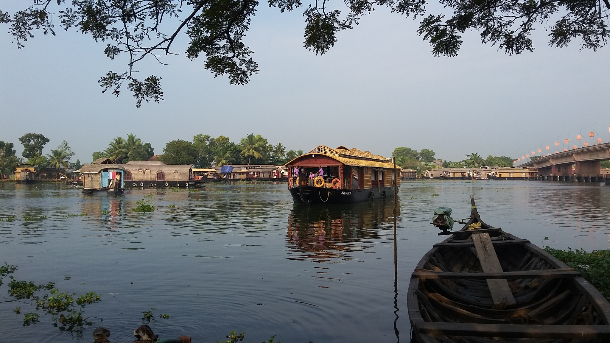 Samsung Galaxy E5 sample photo. Aleppey houseboat photography