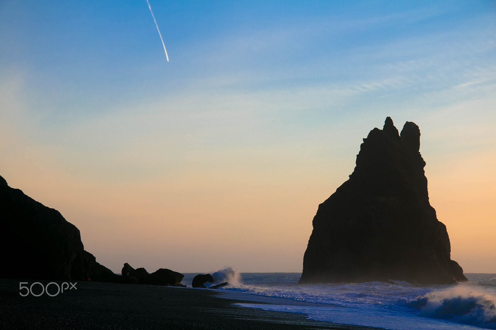 Canon EF-S 17-85mm F4-5.6 IS USM sample photo. Contrail, i hope. photography