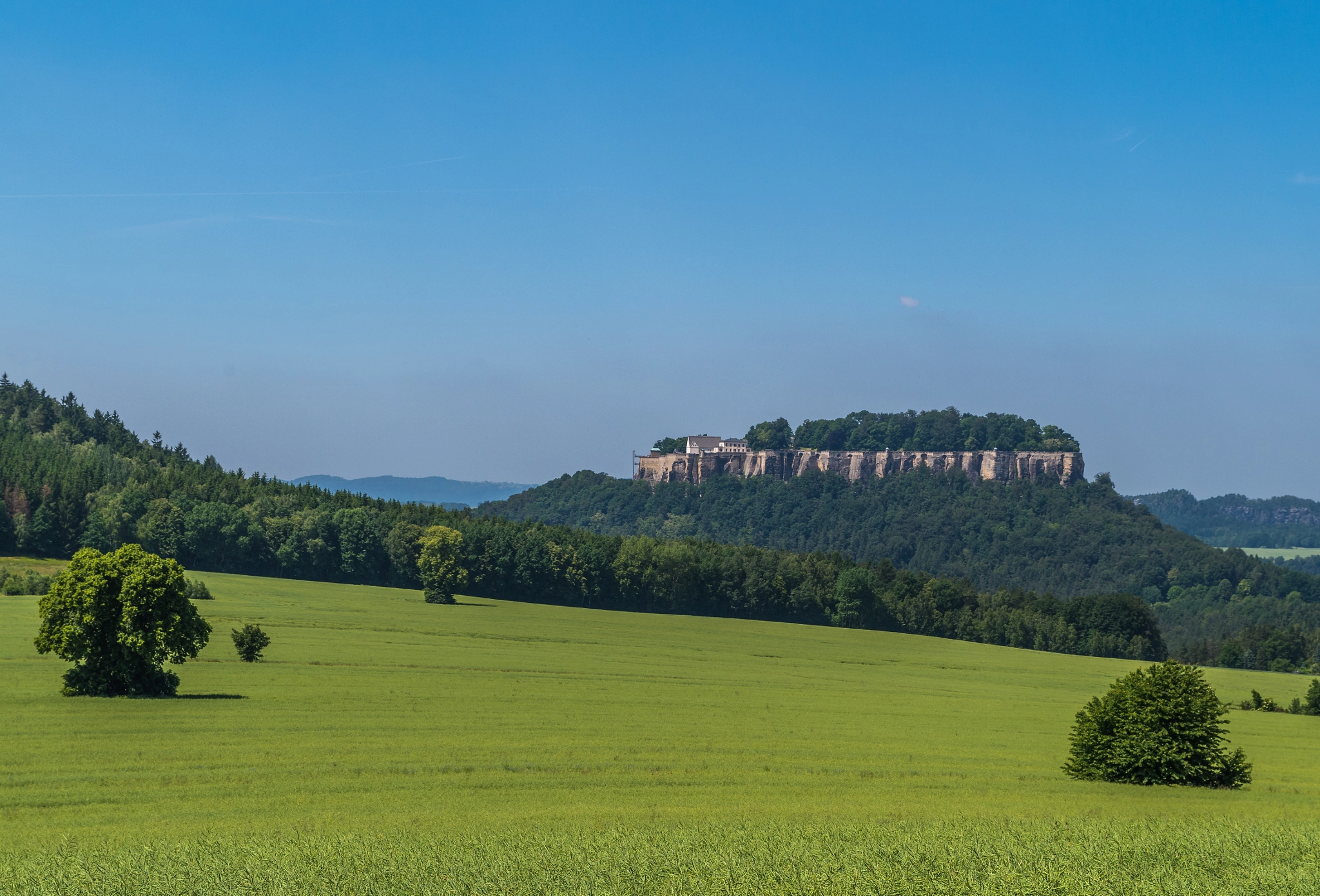 Pentax K-50 sample photo. Fortress photography