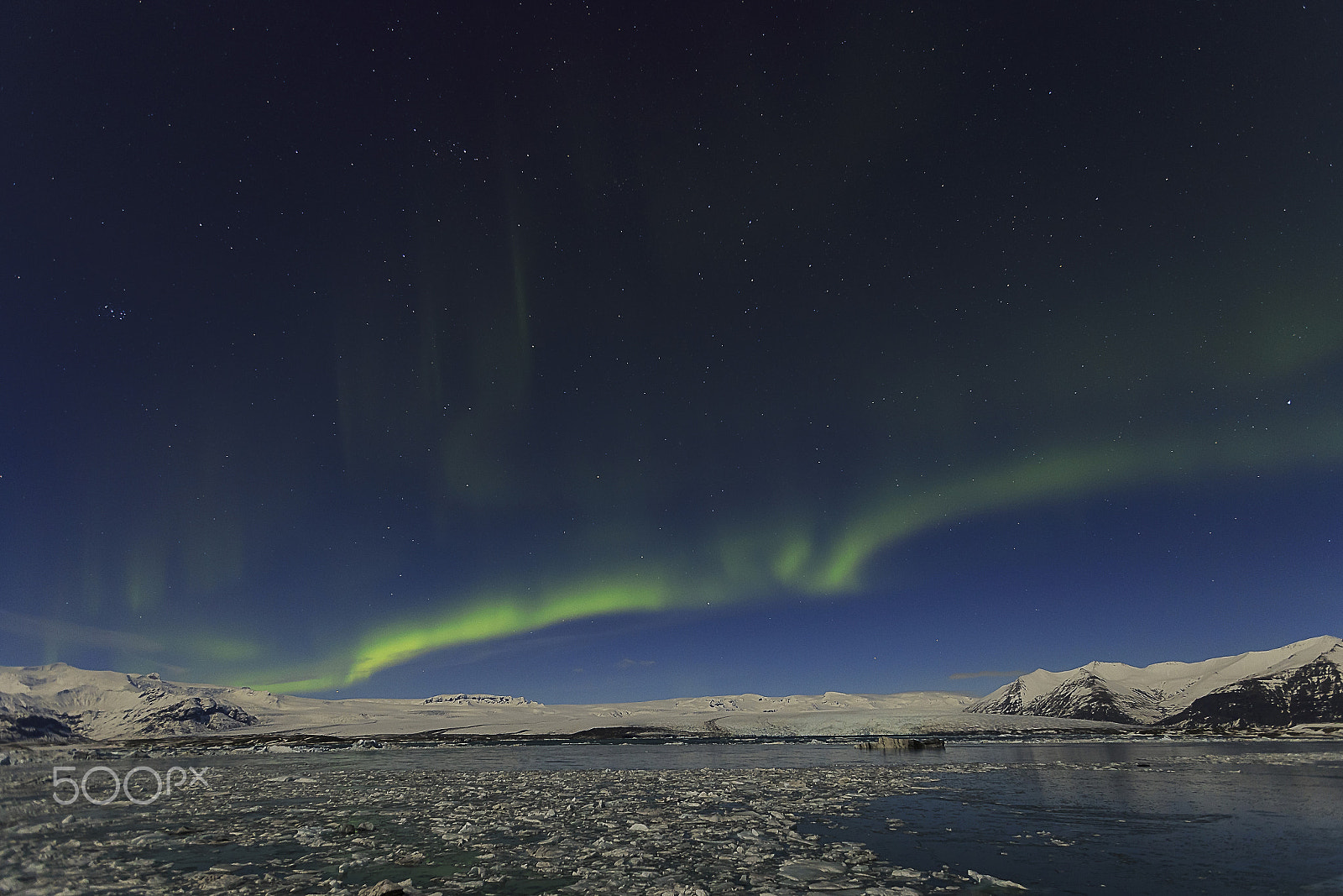 Canon EF 16-35mm F2.8L USM sample photo. Northern lights over the ice bay photography