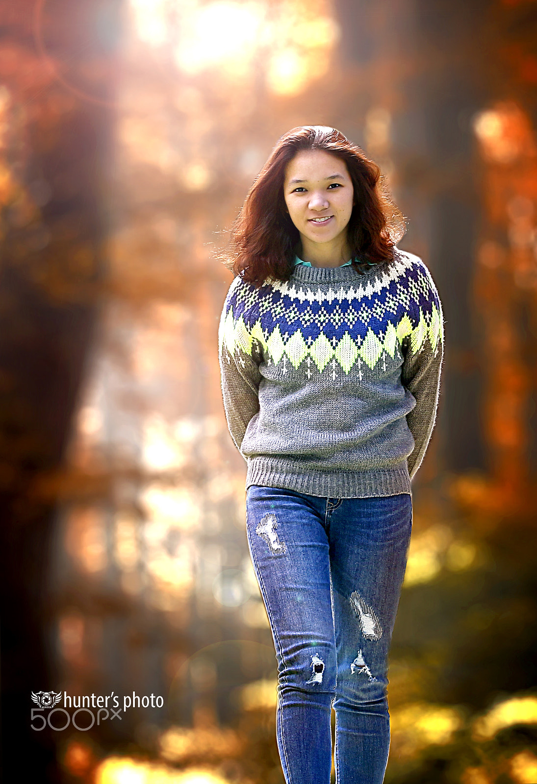 Canon EF 70-200mm F2.8L USM sample photo. The girl in autumn forest photography