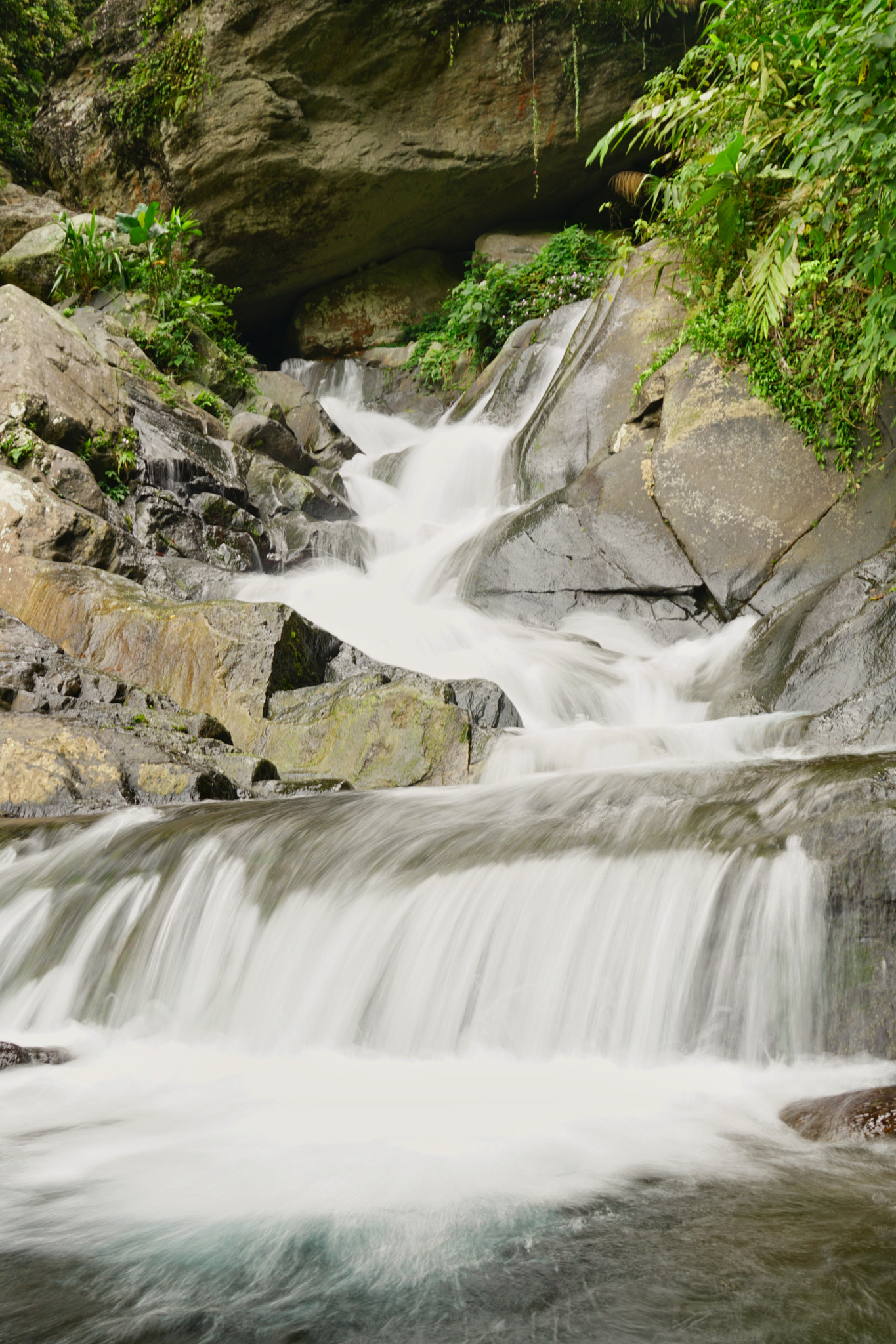 Sony Sonnar T* E 24mm F1.8 ZA sample photo. Waterfall photography