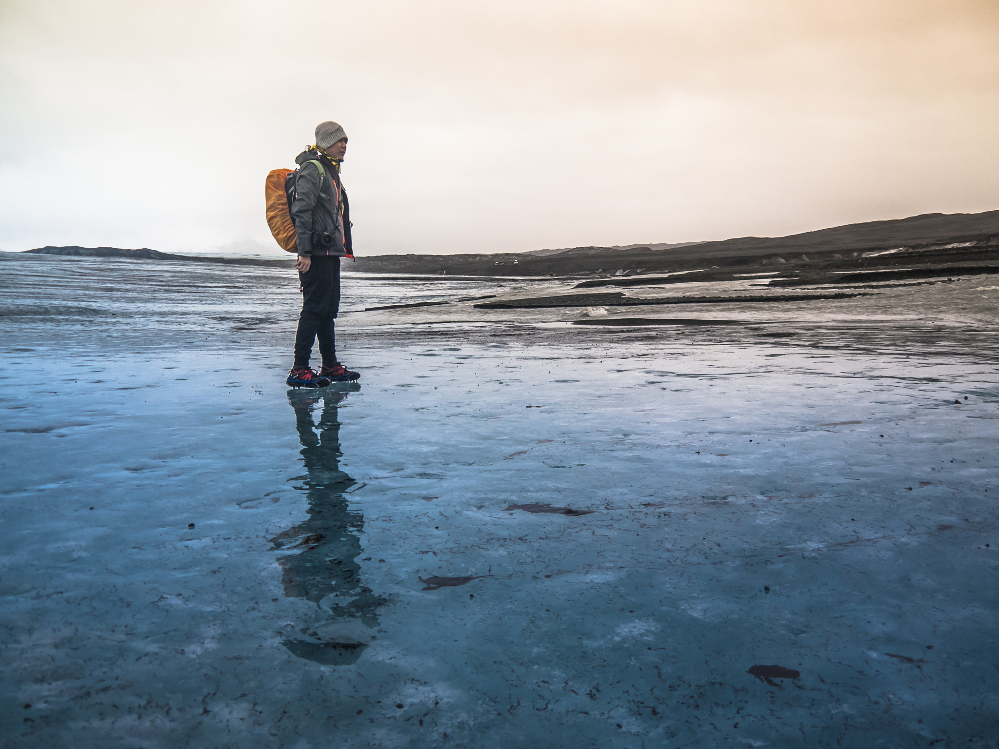 Panasonic Lumix DMC-GF1 sample photo. Ice hiking photography