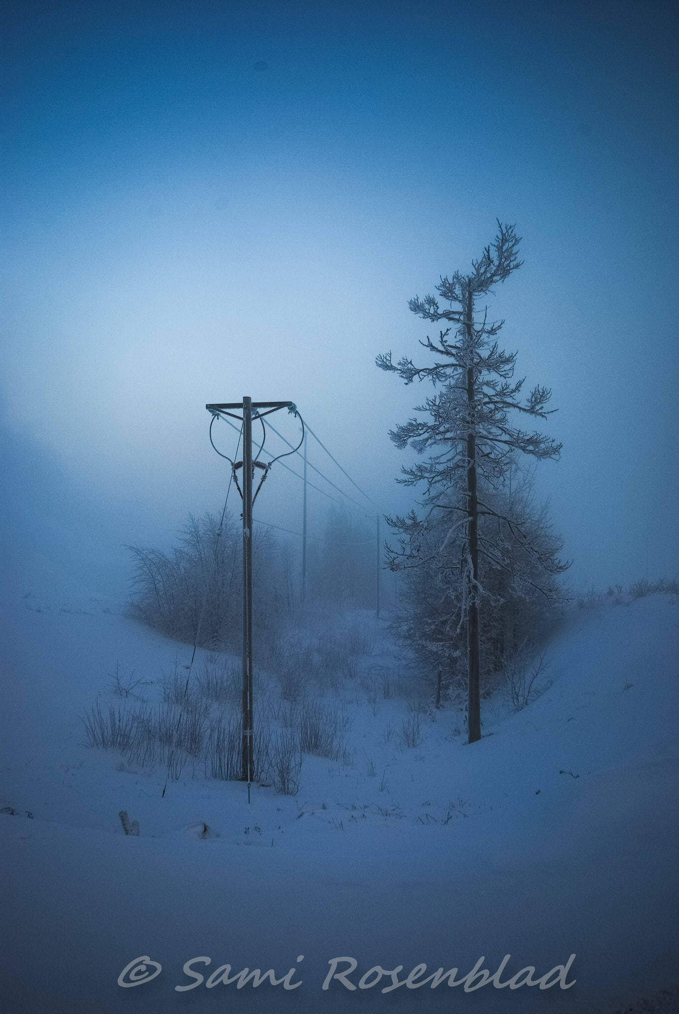 Sigma 10-20mm F4-5.6 EX DC HSM sample photo. Misty lines photography