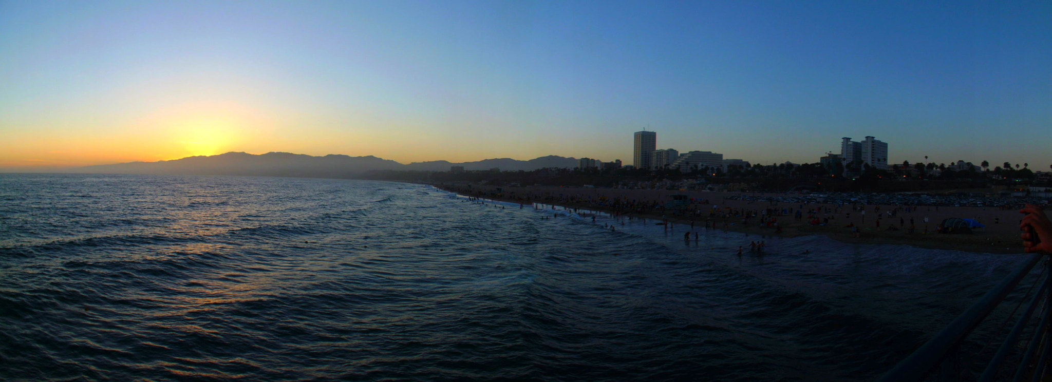 Fujifilm FinePix S4200 sample photo. Santa monica sunset fl photography