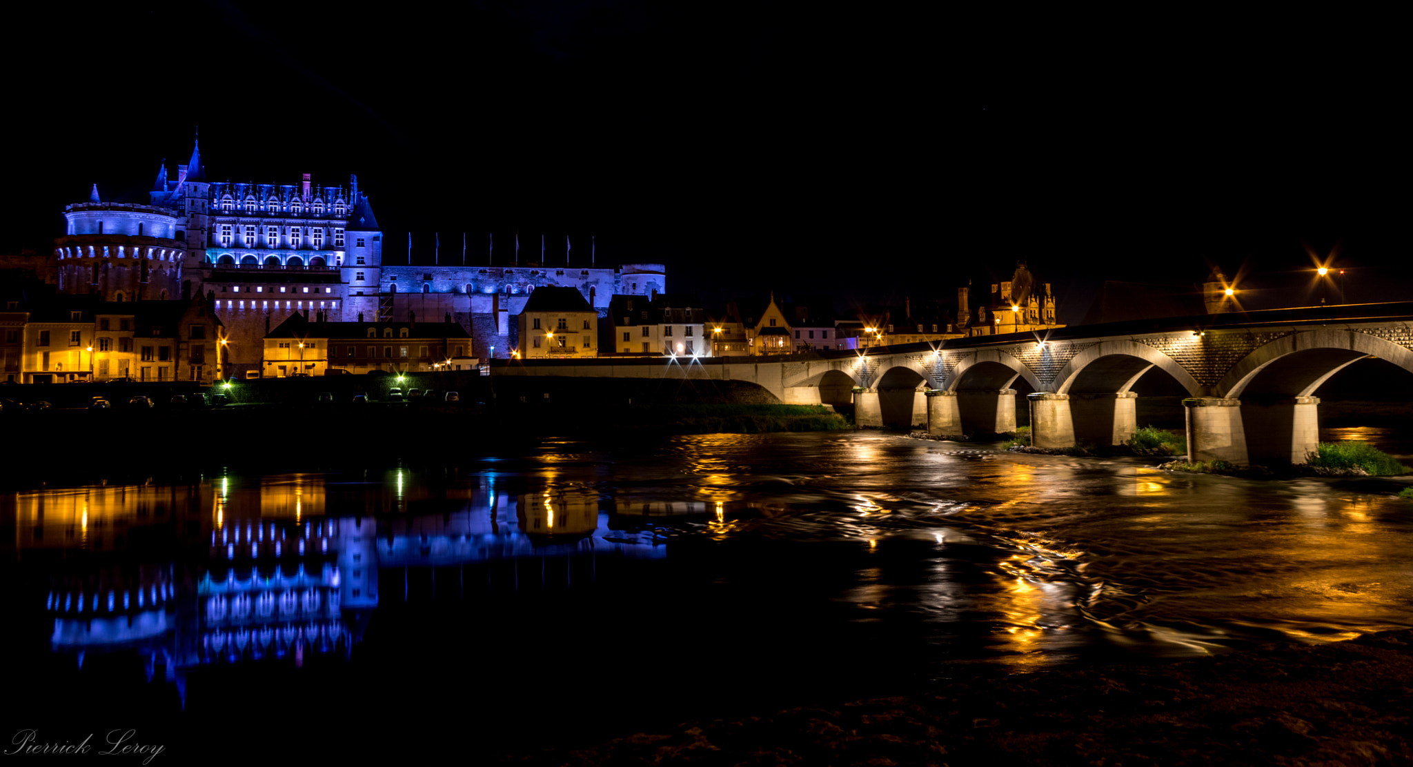 Pentax smc DA 18-55mm F3.5-5.6 AL WR sample photo. Amboise photography