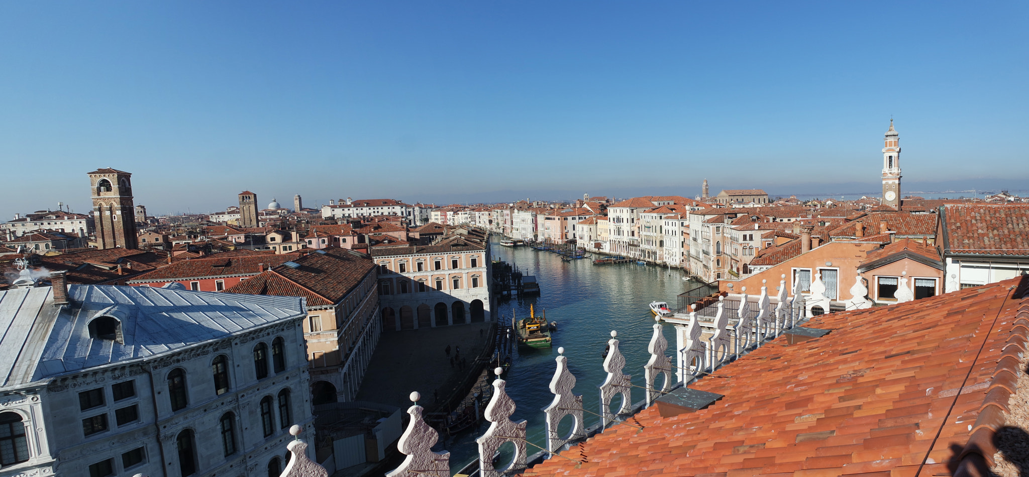 Samsung NX 16-50mm F3.5-5.6 Power Zoom ED OIS sample photo. Huge venezia photography