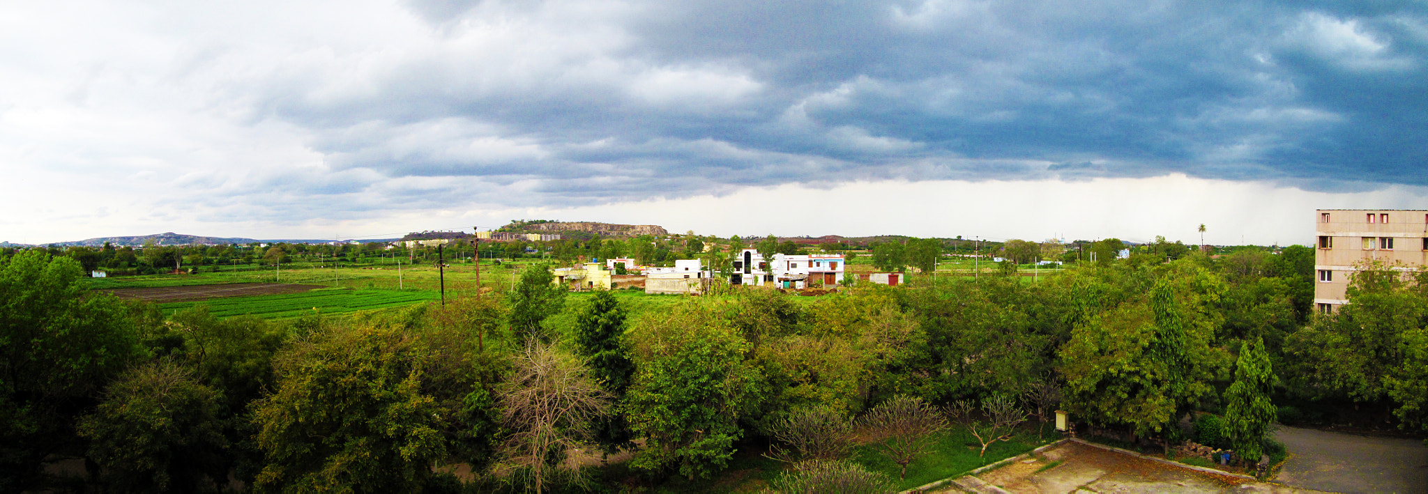 Canon PowerShot A810 sample photo. Clouds over gwalior photography