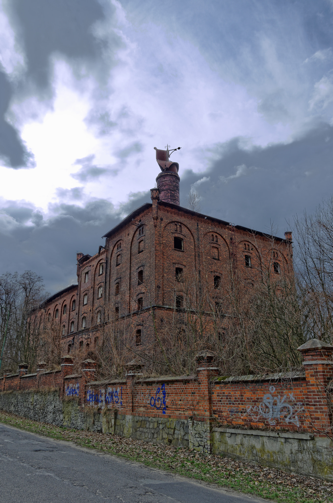 Pentax K-50 sample photo. Old abandoned factory photography