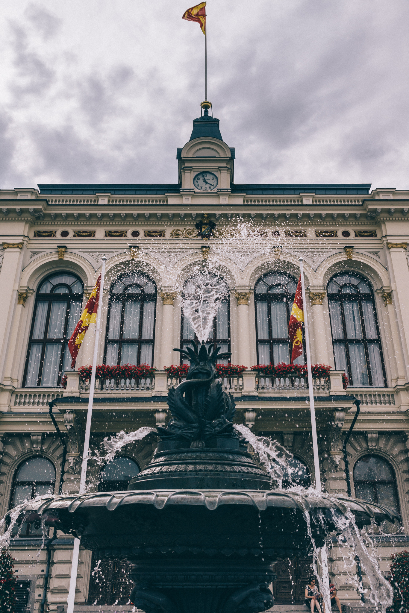 Sony SLT-A77 sample photo. Tampere city hall photography