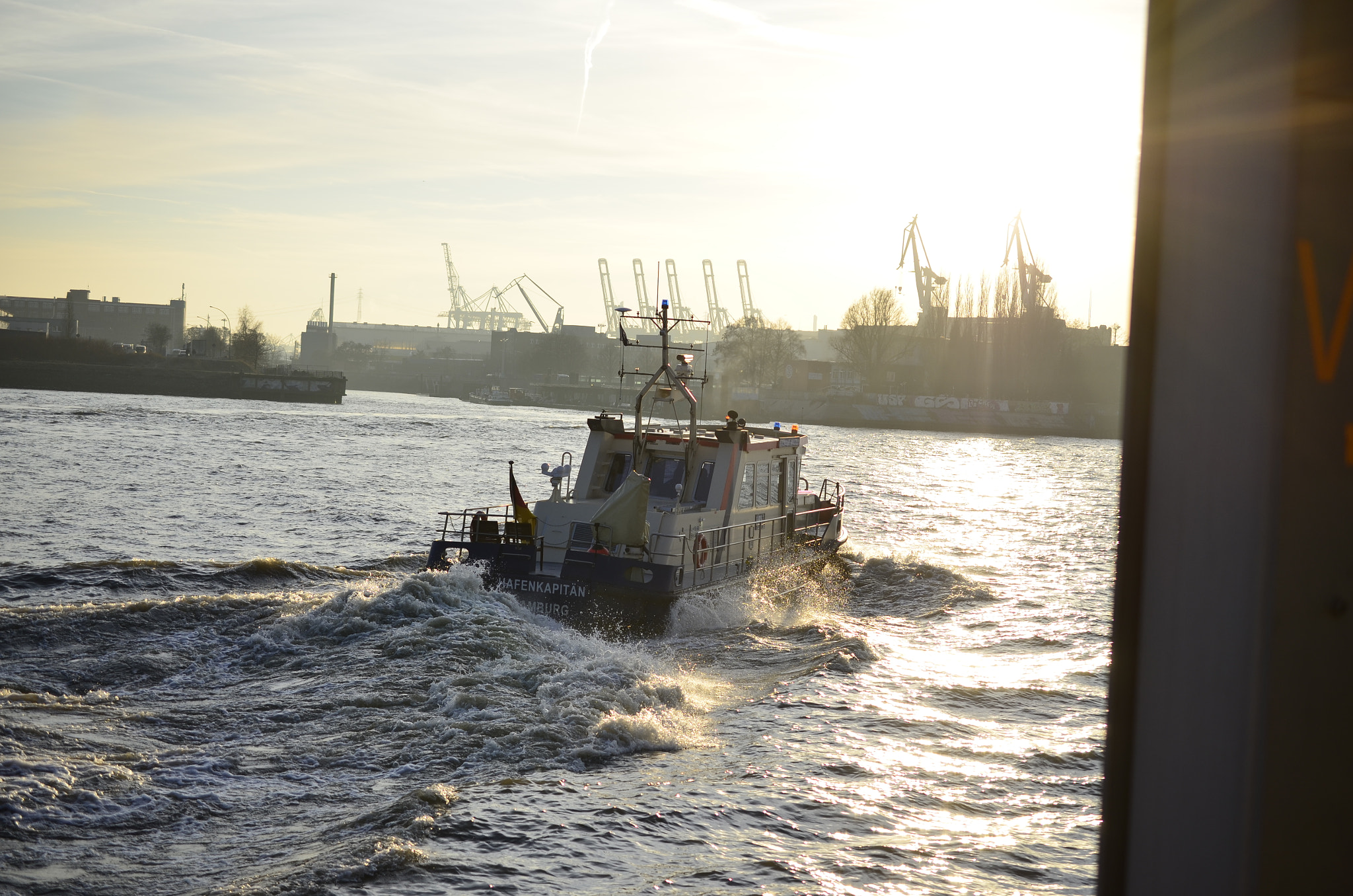 Nikon AF-S DX Micro Nikkor 40mm F2.8 sample photo. Hamburg-hafen photography