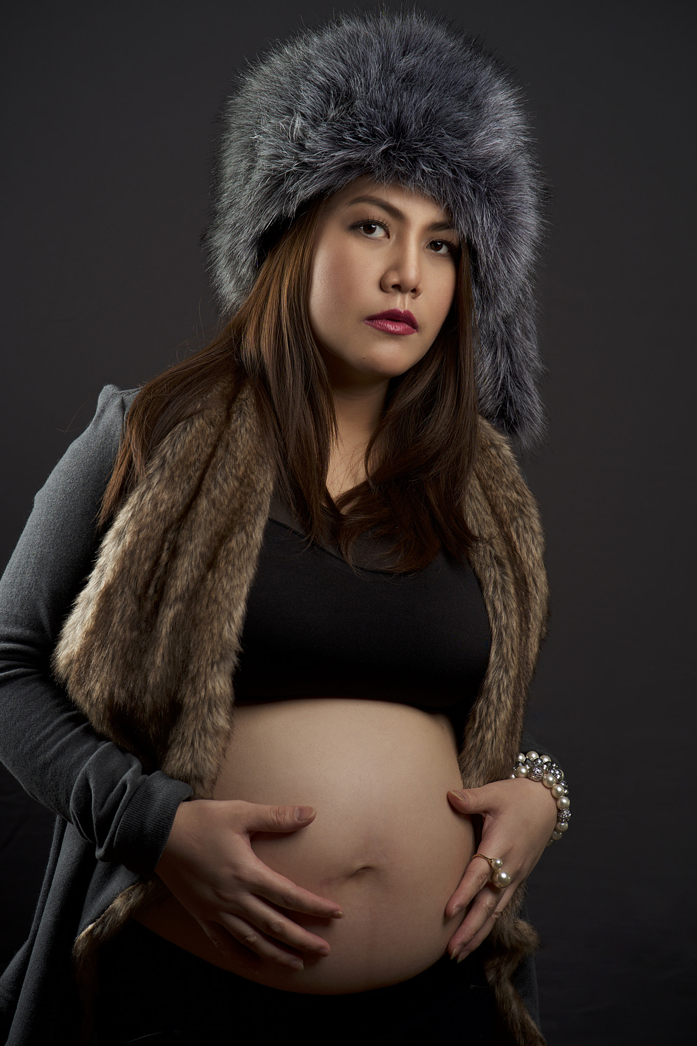 ZEISS Batis 85mm F1.8 sample photo. Winter baby photography