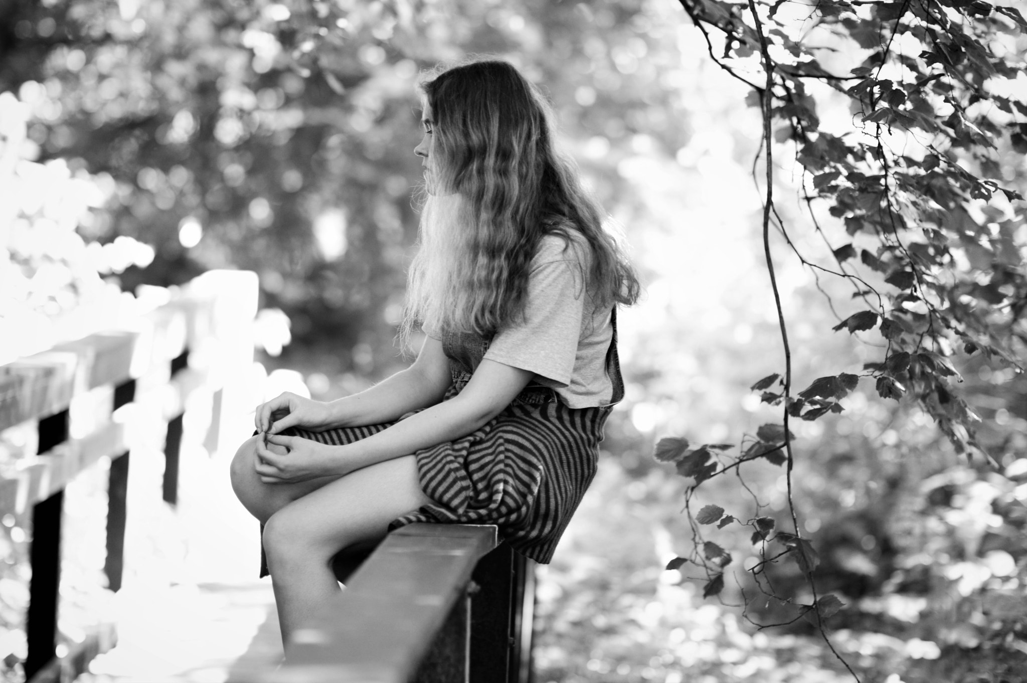 Nikon AF-S Nikkor 85mm F1.4G sample photo. Sitting and thinking photography