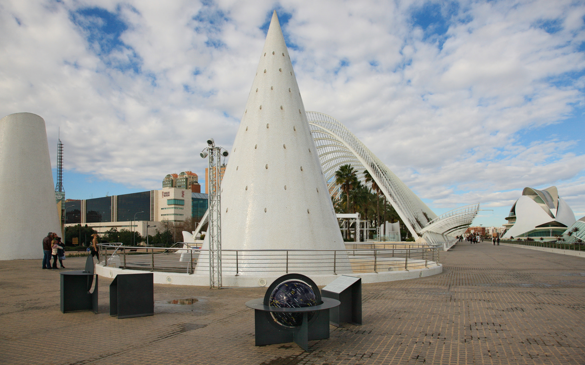 Canon EOS-1Ds Mark III sample photo. Modern valencia photography