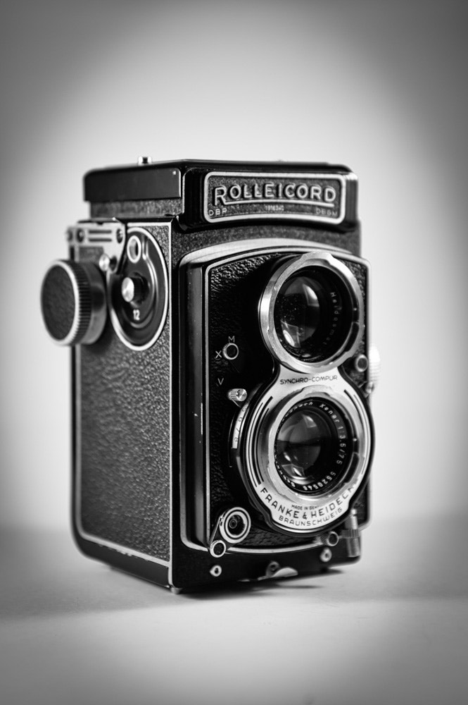 Nikon D3200 sample photo. Old camera photography