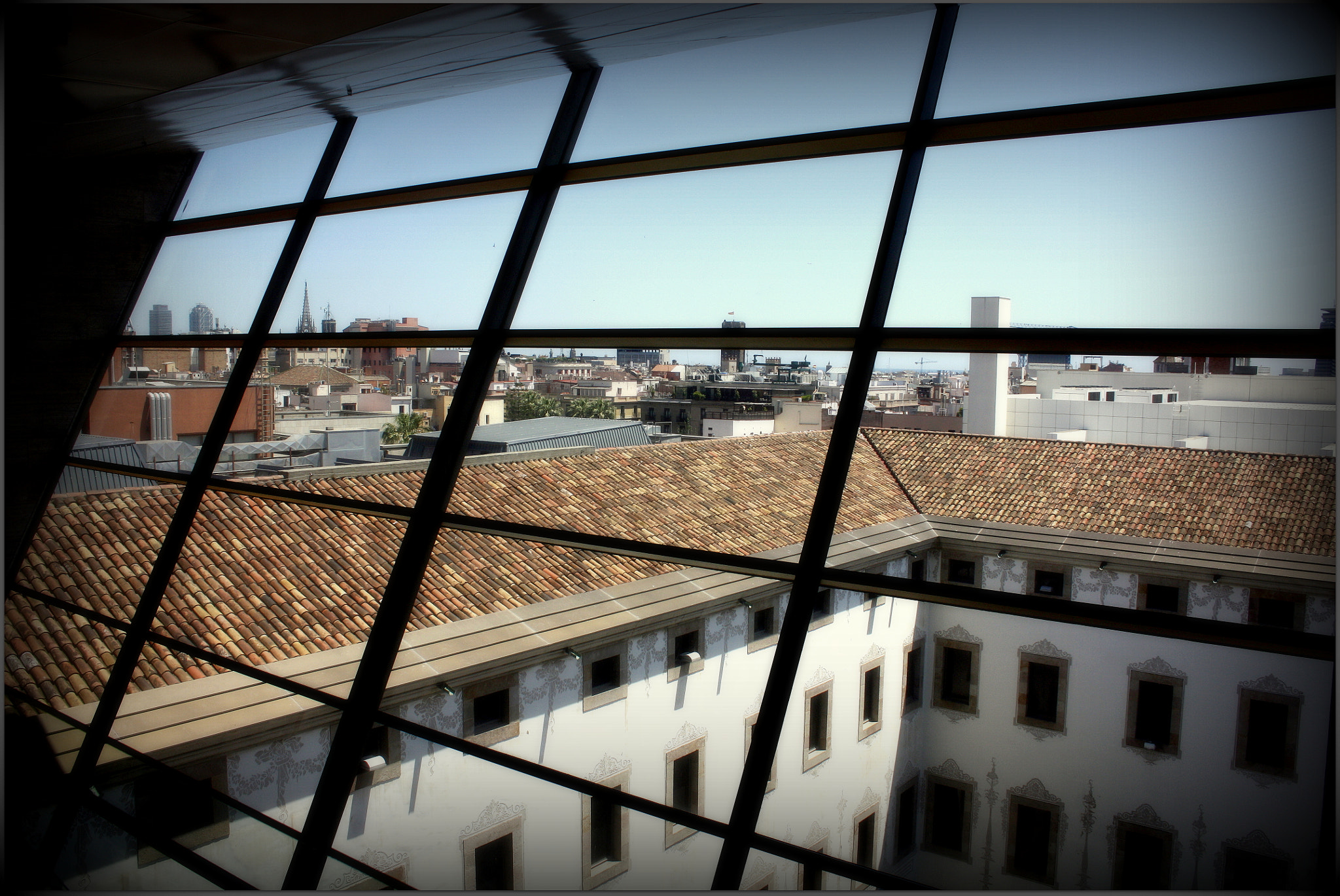Canon EF-S 18-55mm F3.5-5.6 II sample photo. Mirador de la cccb photography