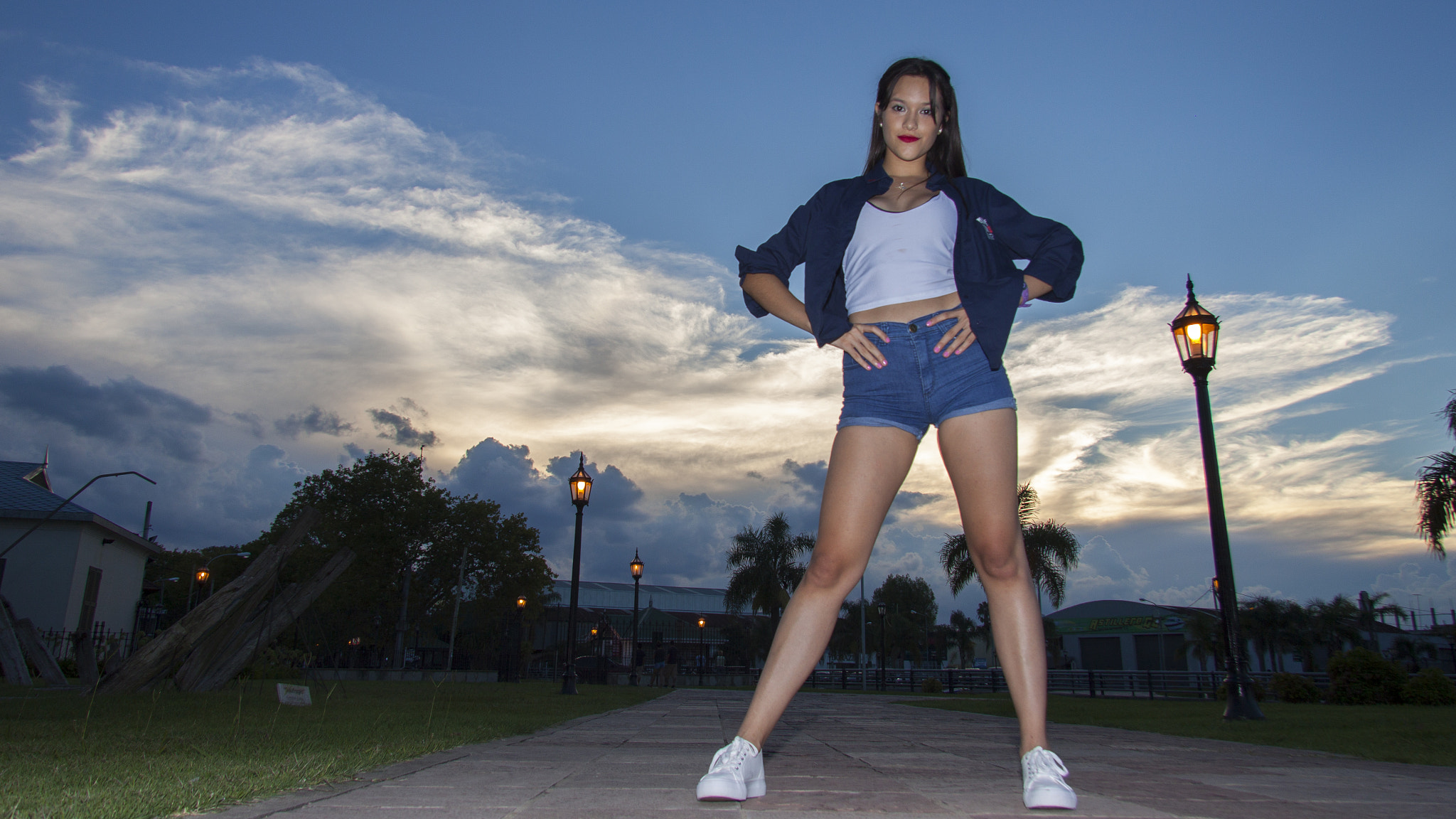 Canon EF-S 17-85mm F4-5.6 IS USM sample photo. Clouds & legs photography