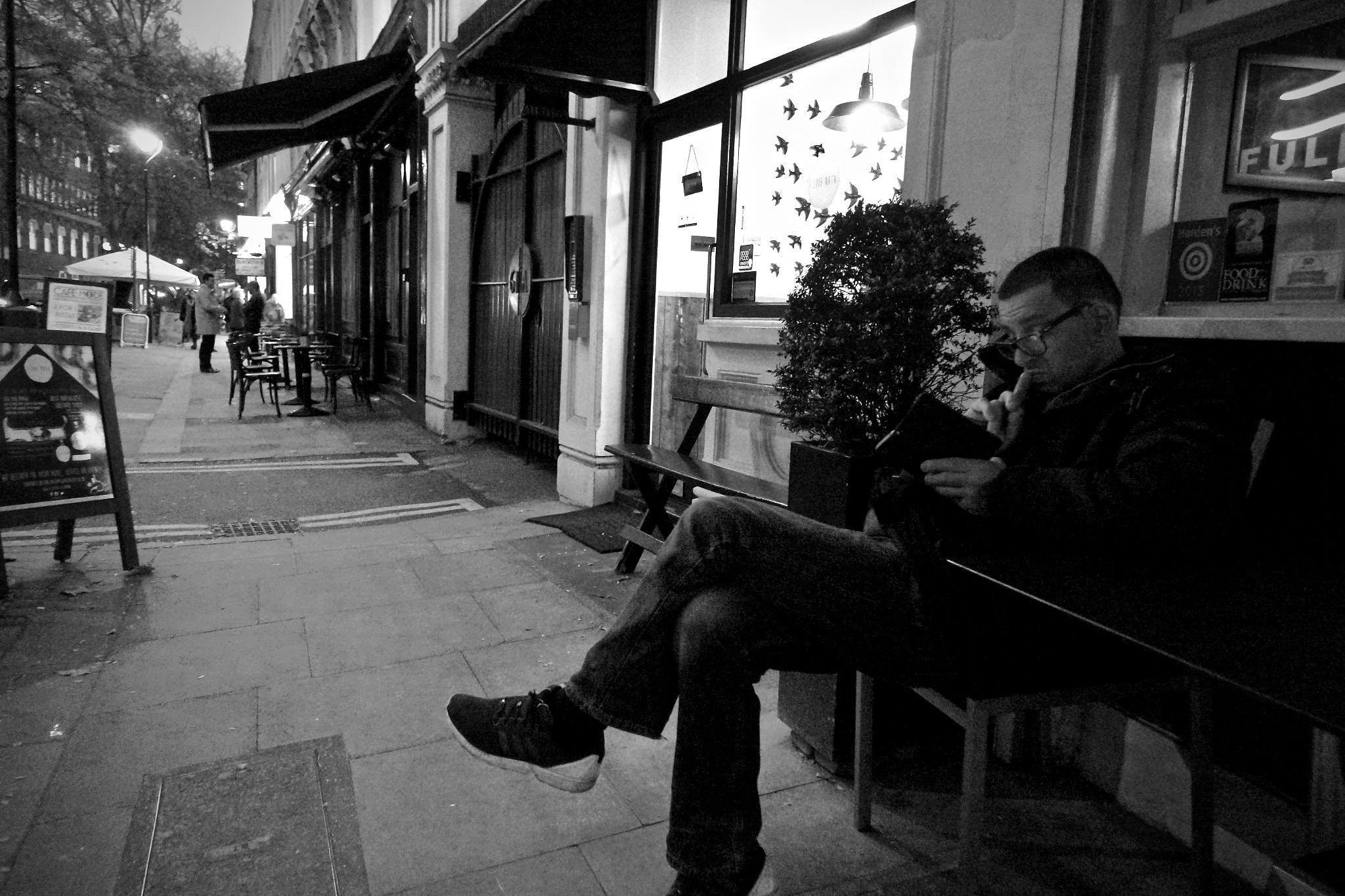Sony Cyber-shot DSC-RX100 IV + Sony 24-70mm F1.8-2.8 sample photo. London, uk. photography