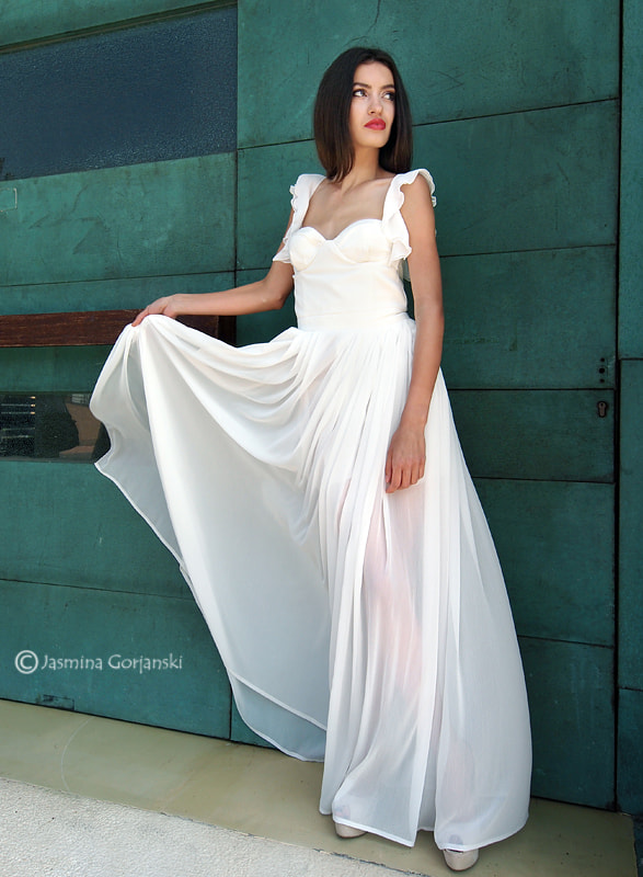 OLYMPUS  7-14mm Lens sample photo. White dress photography