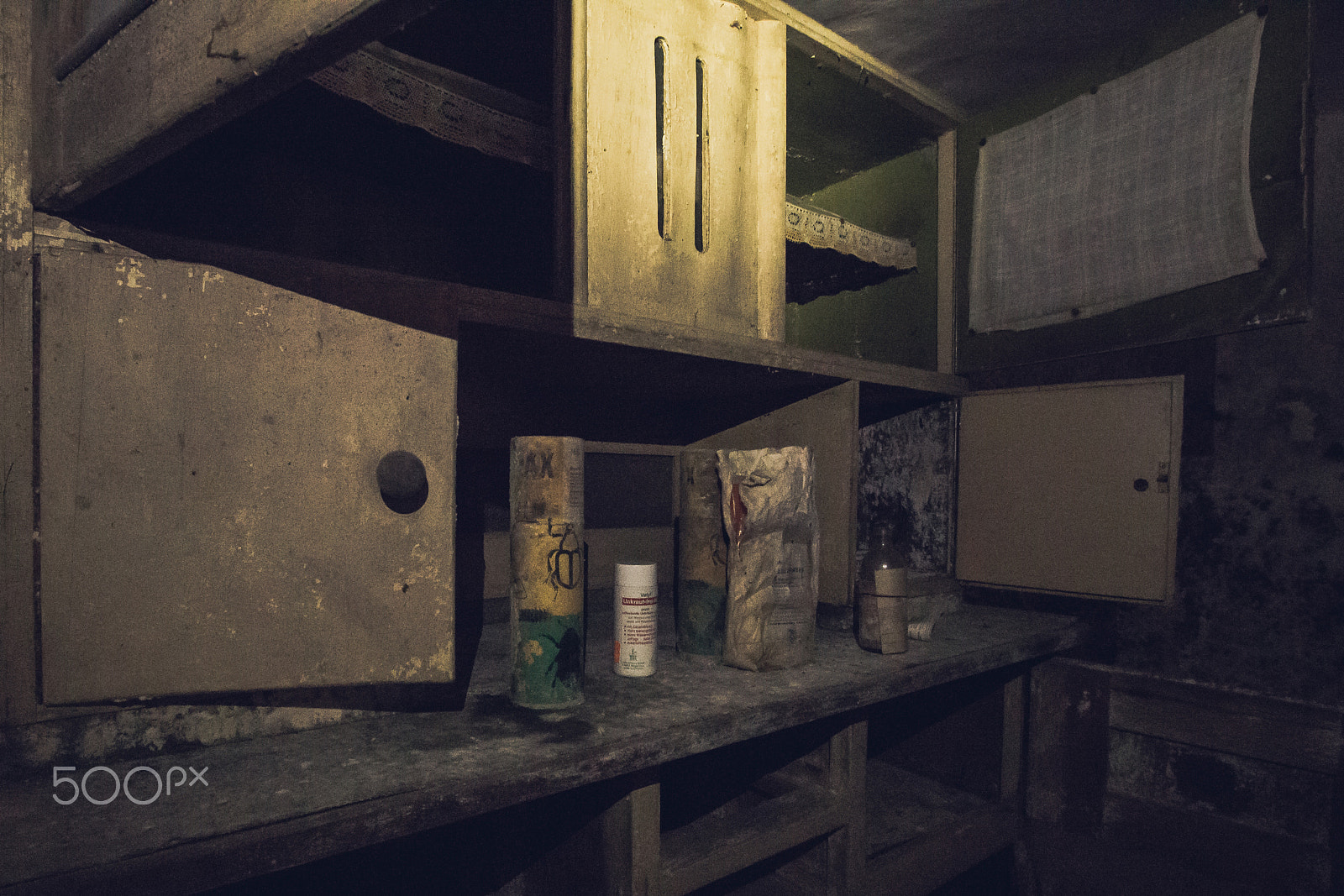 Canon EF-S 10-22mm F3.5-4.5 USM sample photo. Abandoned house - interior photography