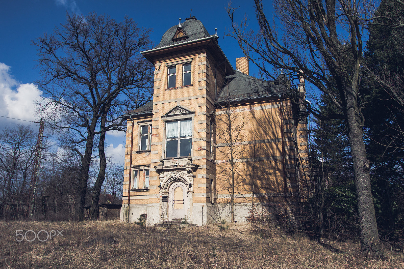 Canon EF-S 10-22mm F3.5-4.5 USM sample photo. Abandoned house ii photography