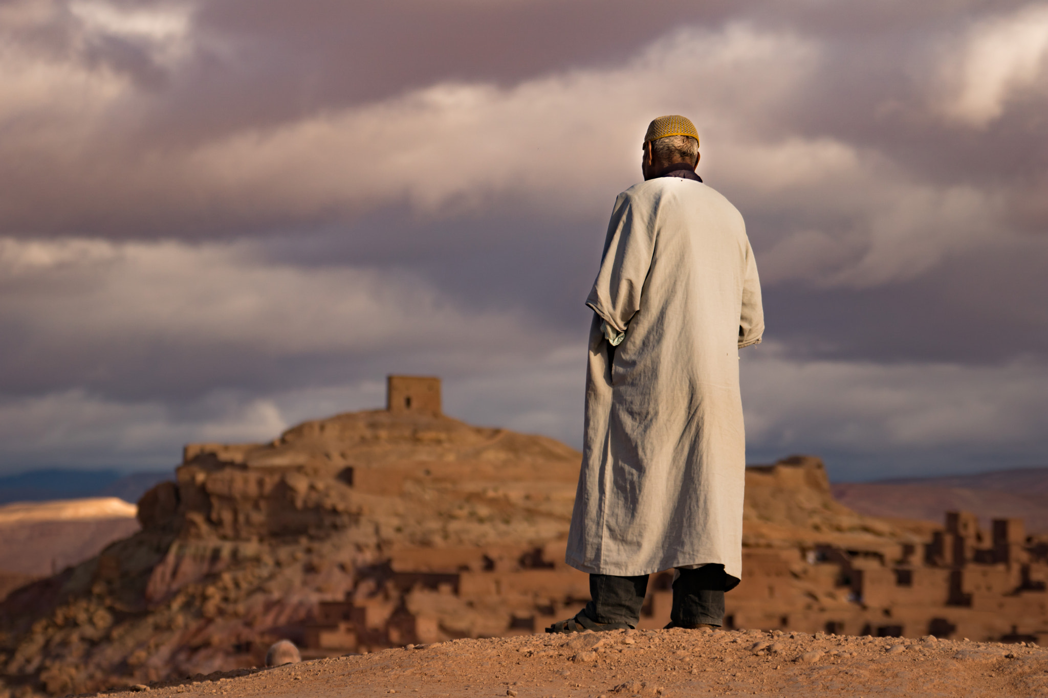 Sony 70-300mm F4.5-5.6 G SSM sample photo. Watching ksar of aït ben haddou photography