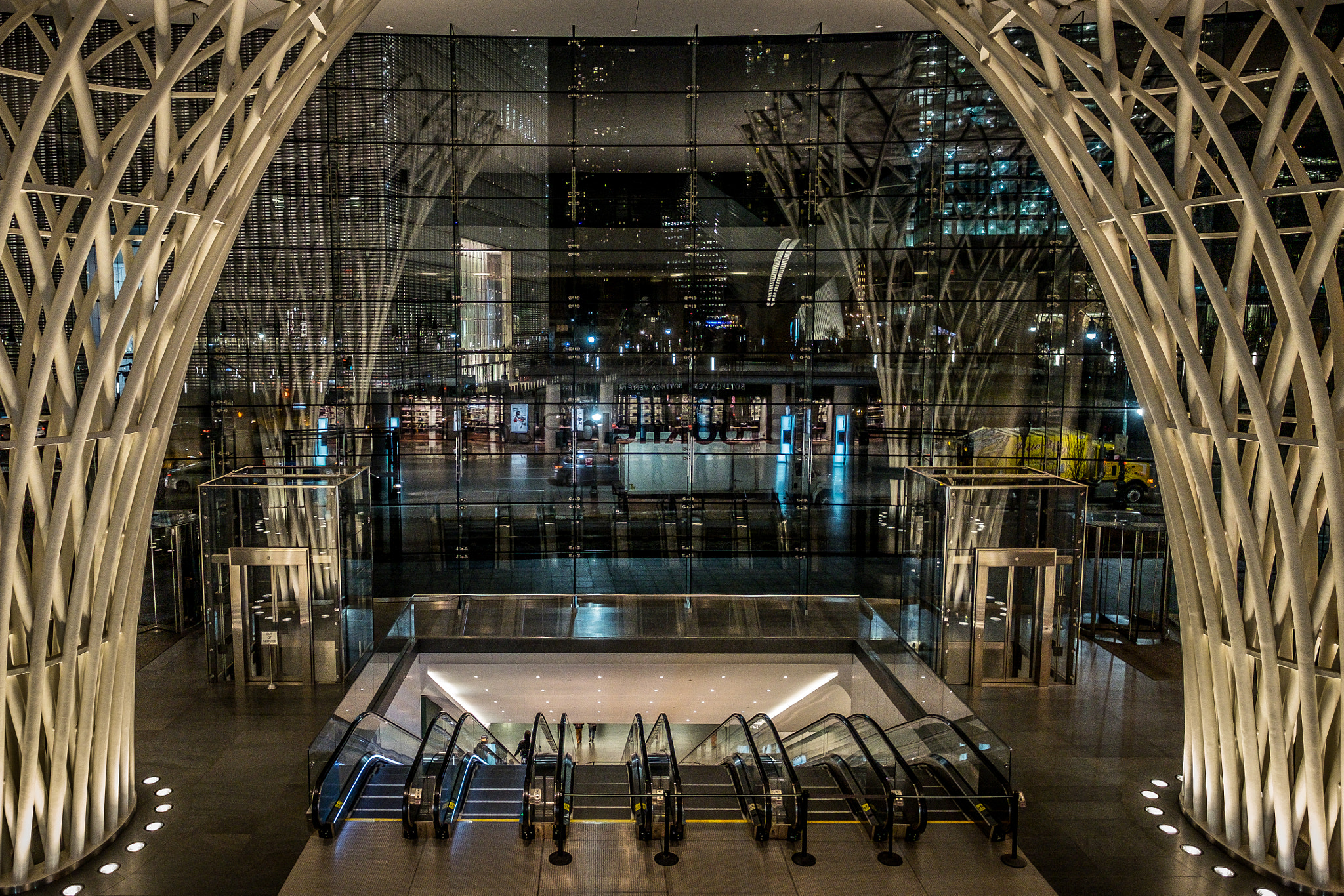 Fujifilm X-T1 + Fujifilm XF 14mm F2.8 R sample photo. Brookfield place photography