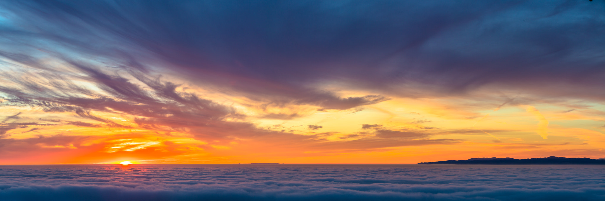 Canon EOS 5DS R sample photo. Sunset over fog photography