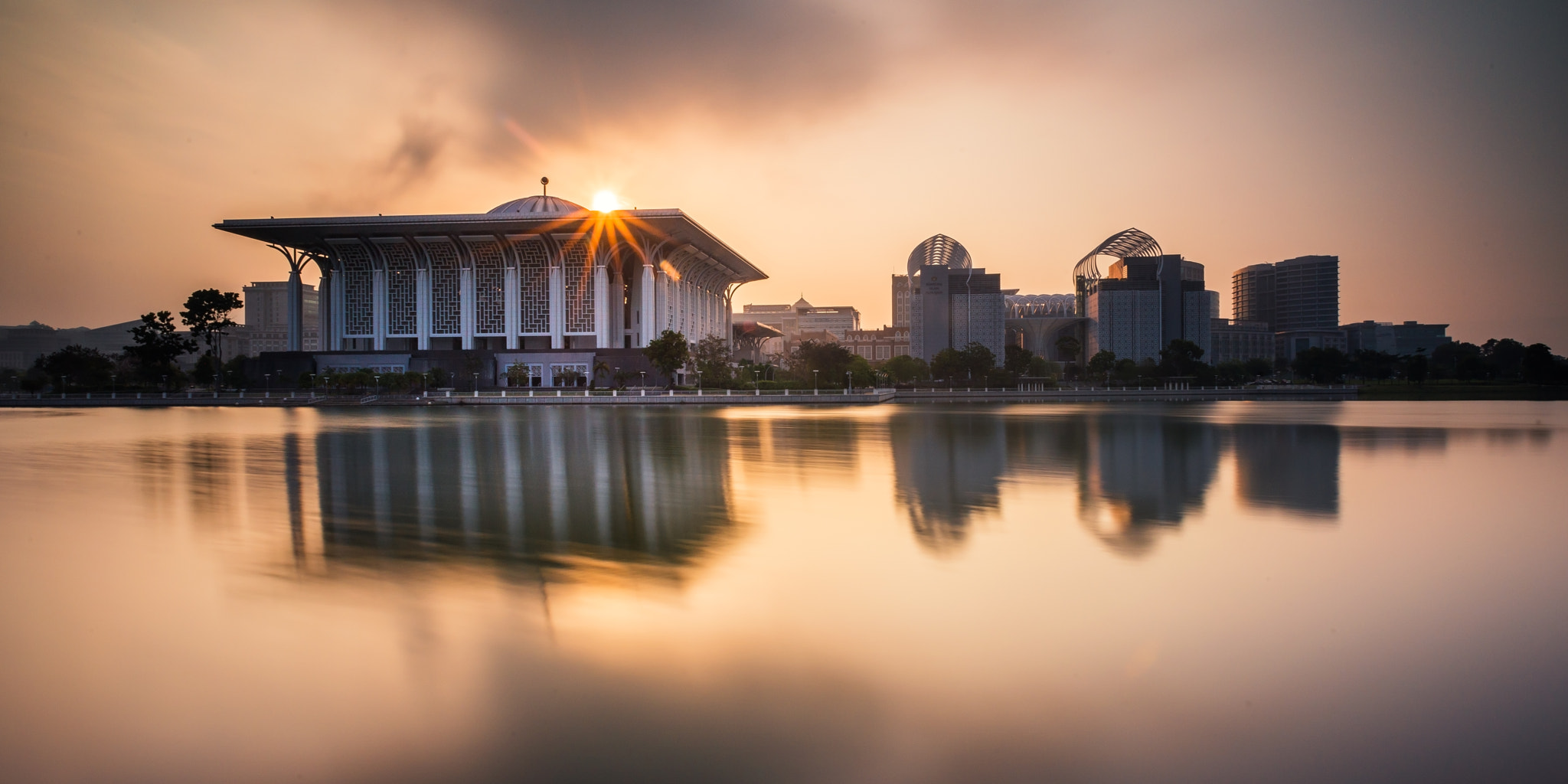 Nikon D800 sample photo. Sun burst at a mosque photography