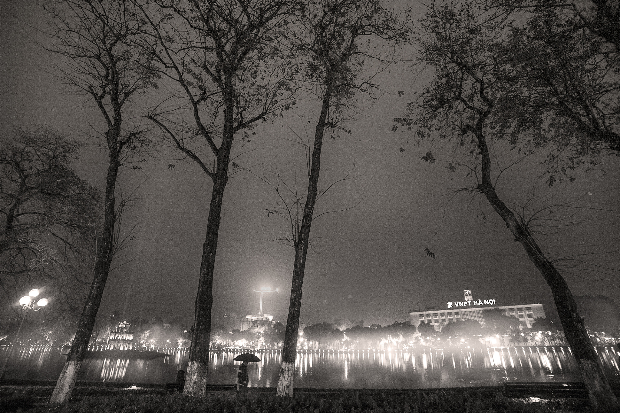 Nikon D700 sample photo. Hoàn kiếm lake photography