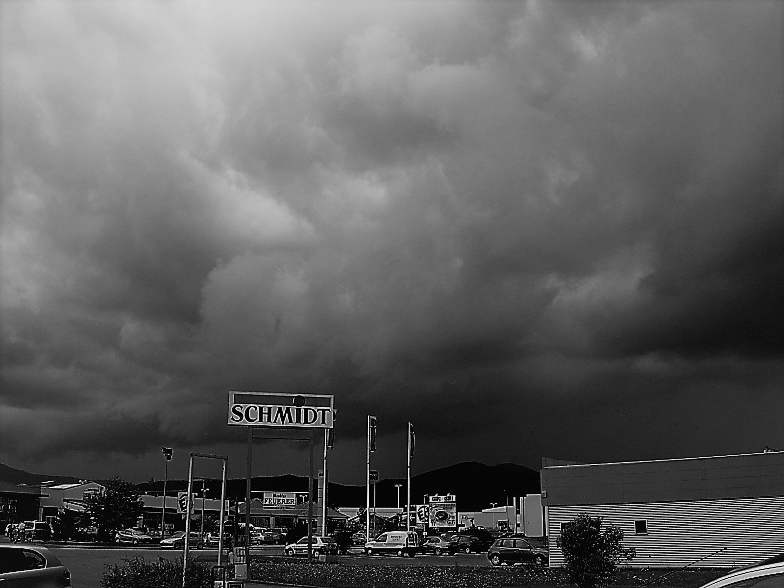 Nikon E4200 sample photo. Black clouds photography