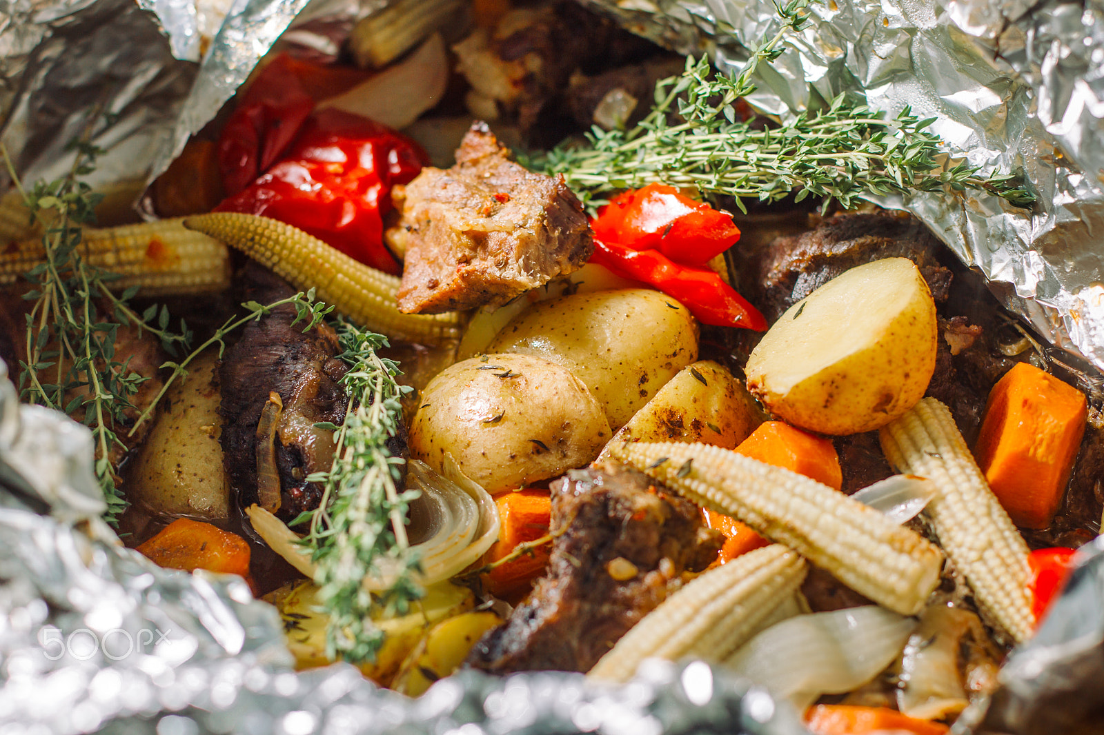 Canon EOS-1D Mark IV sample photo. Fried potato with herbs, rosemary, small corn cobs. photography