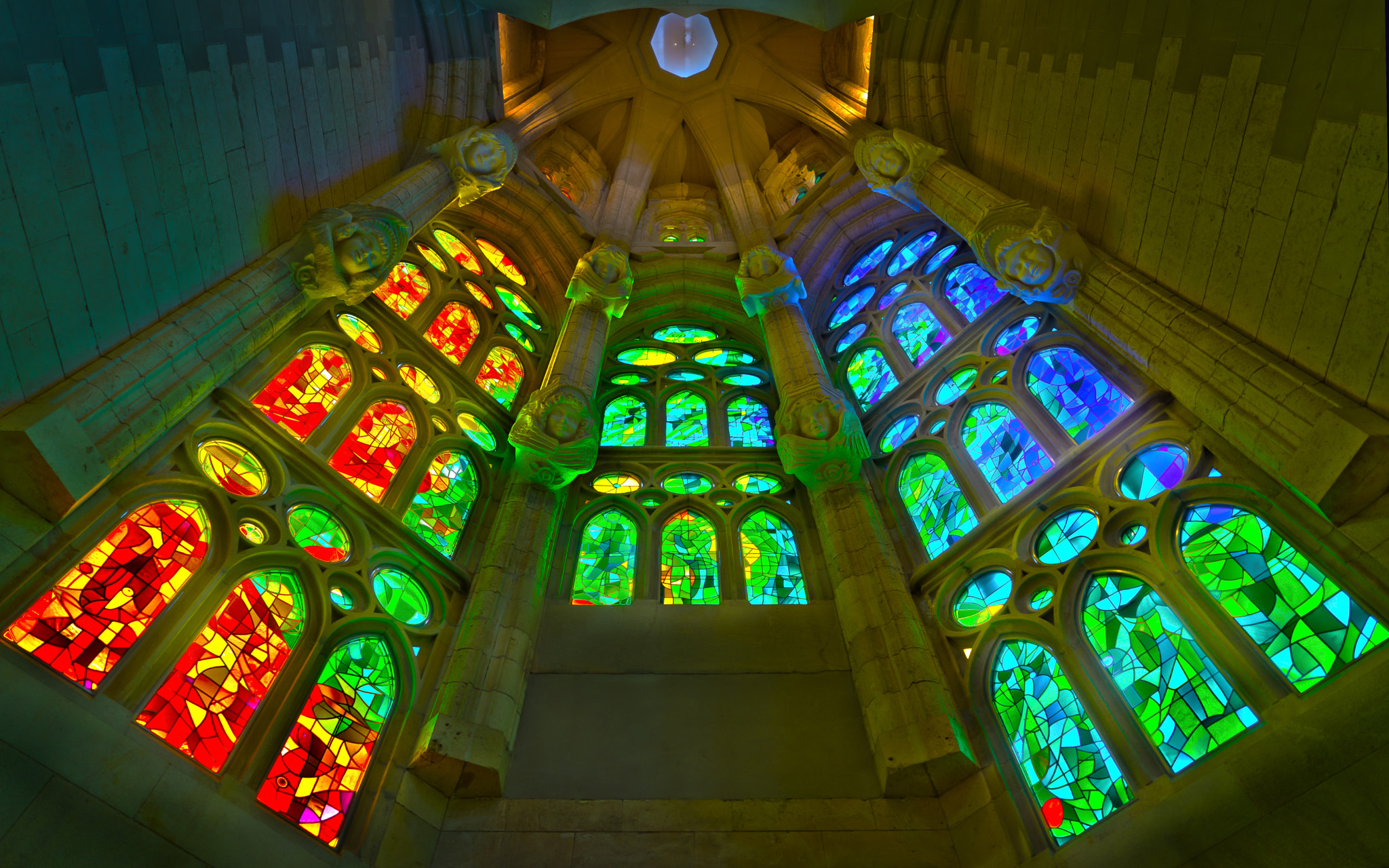 Sony a7 II + ZEISS Batis 25mm F2 sample photo. Barcelona - sagrada familia photography