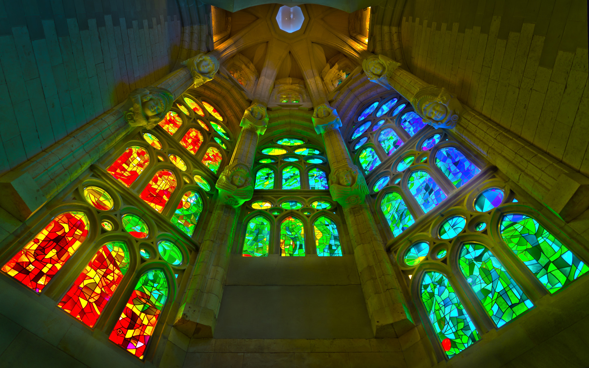 Sony a7 II + ZEISS Batis 25mm F2 sample photo. Barcelona - sagrada familia photography