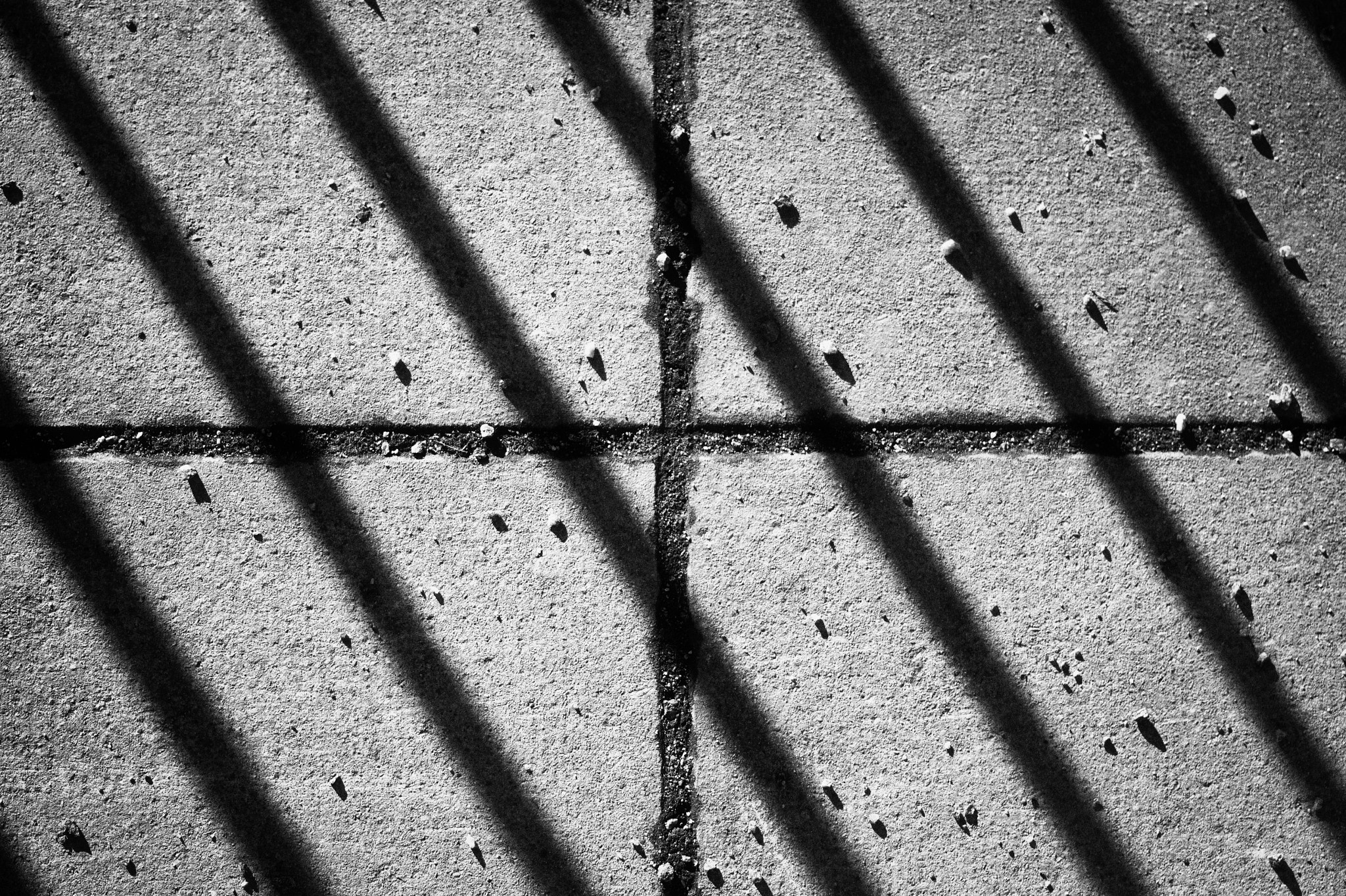 Canon EOS 600D (Rebel EOS T3i / EOS Kiss X5) + Canon EF 40mm F2.8 STM sample photo. Shadow gate at the crossroads photography