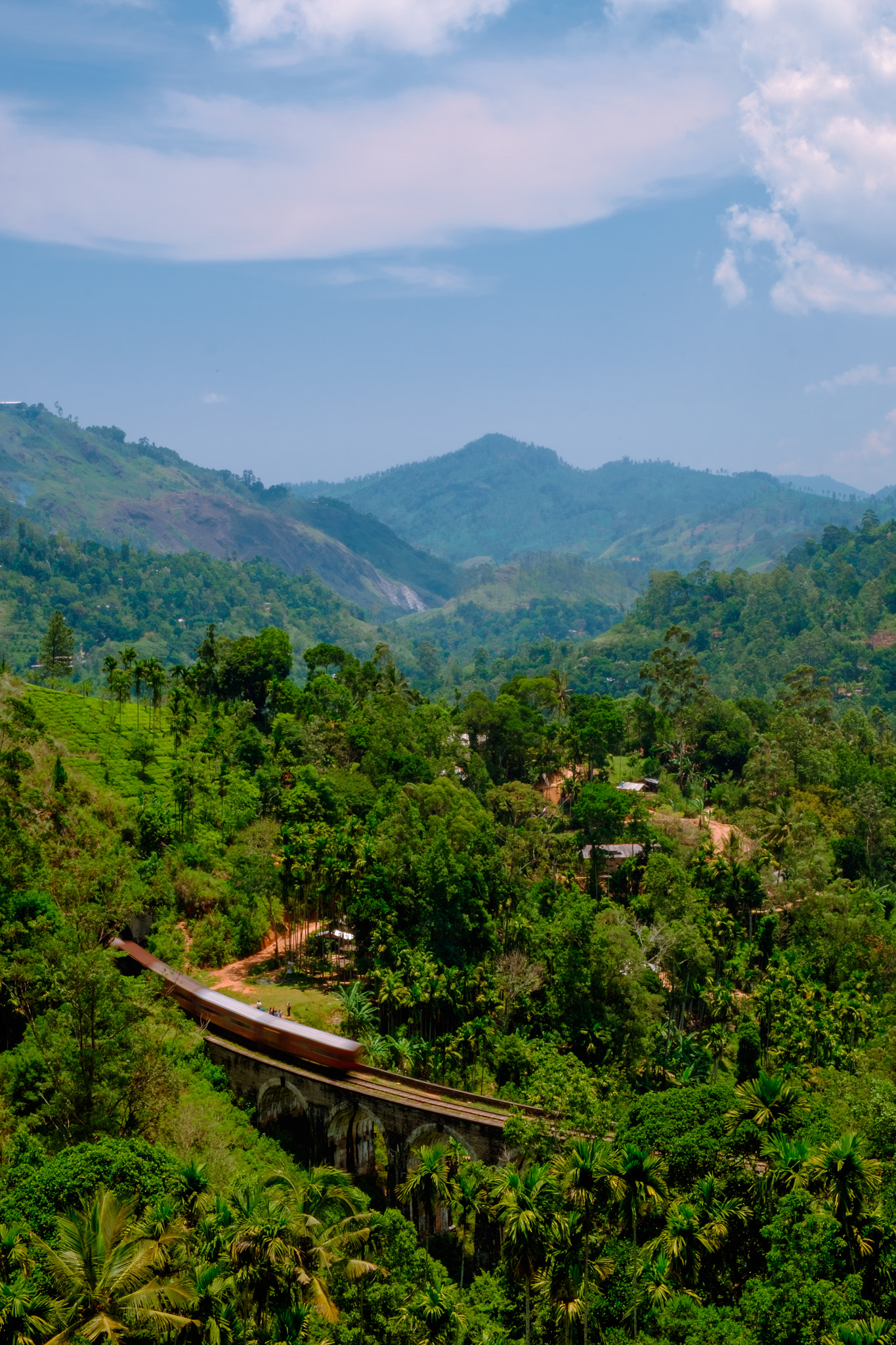 Fujifilm X-E2 + Fujifilm XF 18-55mm F2.8-4 R LM OIS sample photo. Nine arches bridge, ella, sri lanka photography