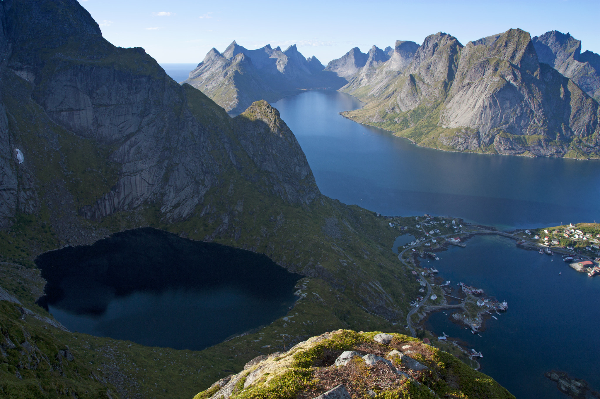 Canon EF-S 17-55mm F2.8 IS USM sample photo. Lofoten. where my heart always will be. photography