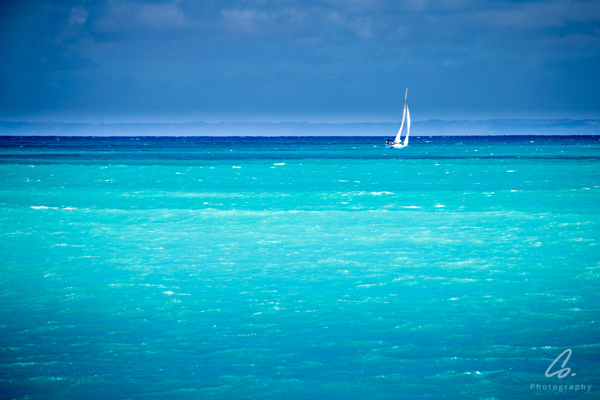 Canon EOS 6D + EF75-300mm f/4-5.6 sample photo. Alone in deep blue - le gosier photography