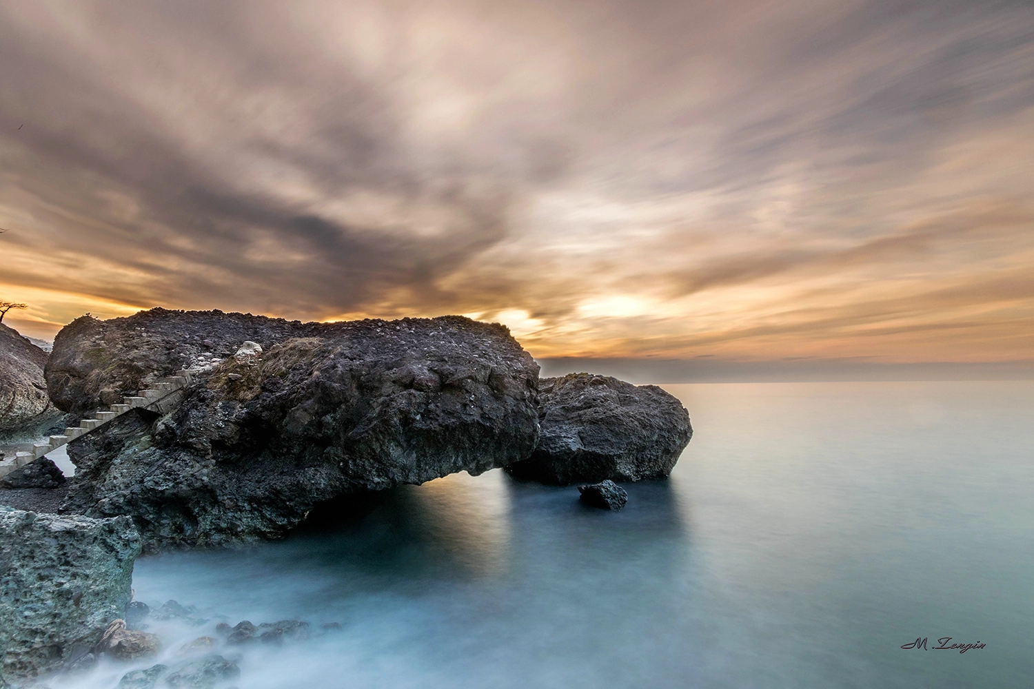 Canon EF-S 10-22mm F3.5-4.5 USM sample photo. Yellow long exposure photography