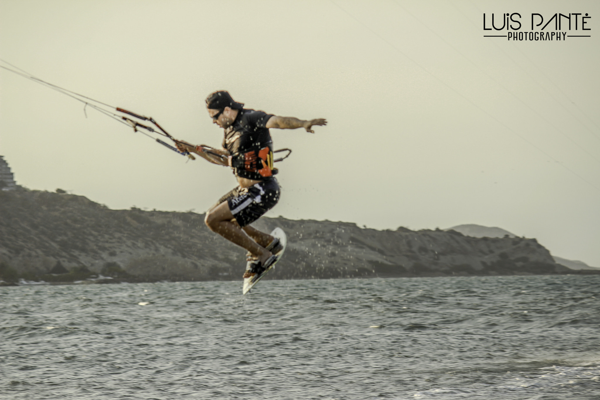 Canon EF-S 55-250mm F4-5.6 IS sample photo. Violate the law of gravity photography