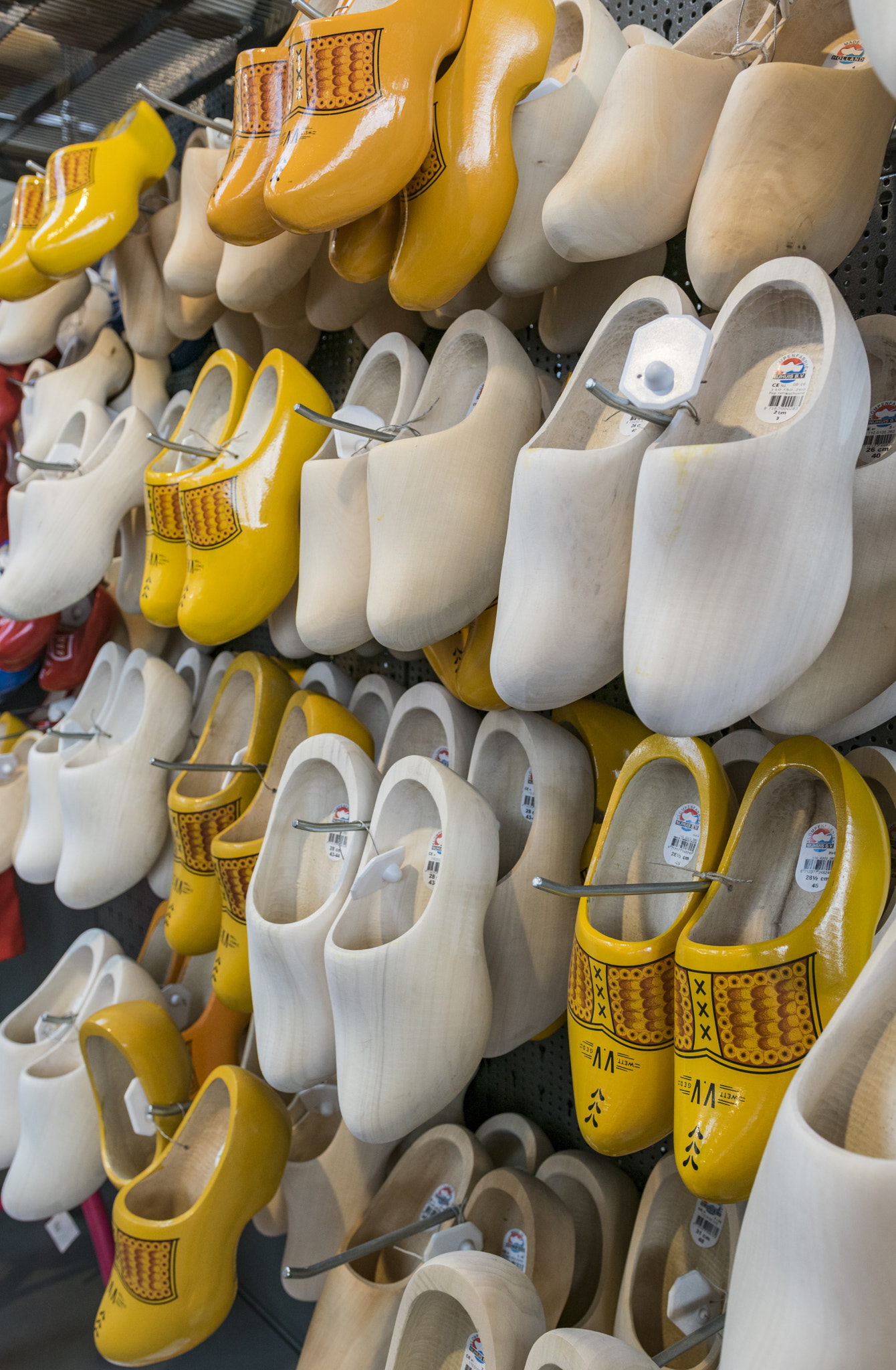 Sigma 18-35mm F1.8 DC HSM Art sample photo. Netherlands shoes photography