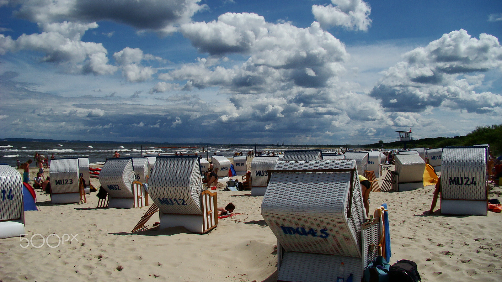 Sony DSC-H7 sample photo. On the beach. photography