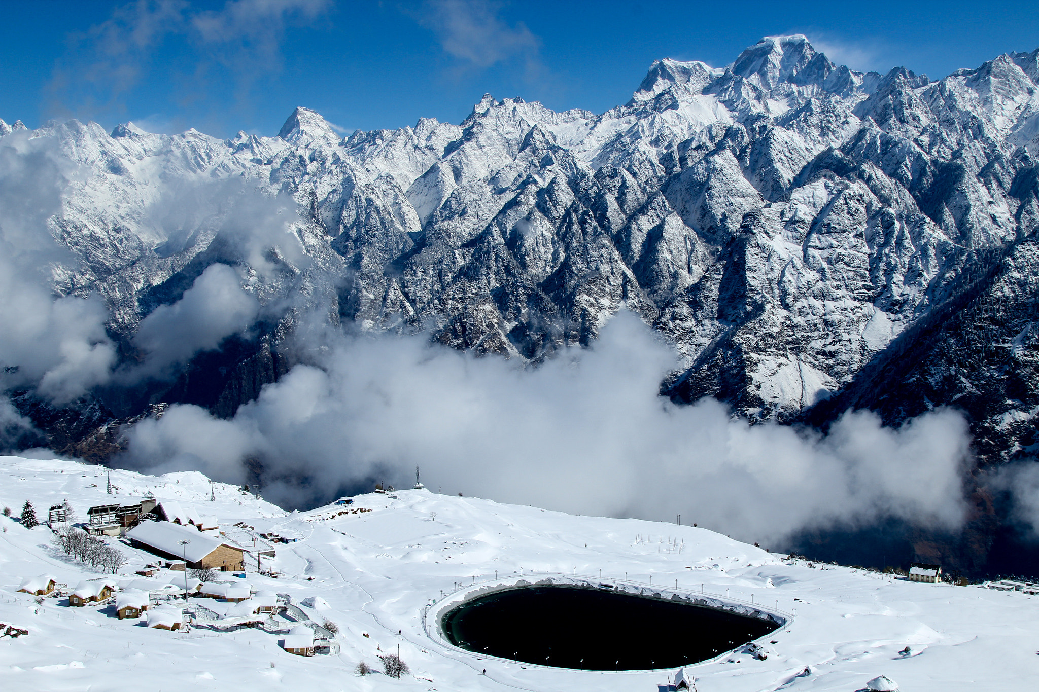 Canon EOS 1300D (EOS Rebel T6 / EOS Kiss X80) + Canon EF 24-105mm F4L IS USM sample photo. #auli, uttarakhand, india photography