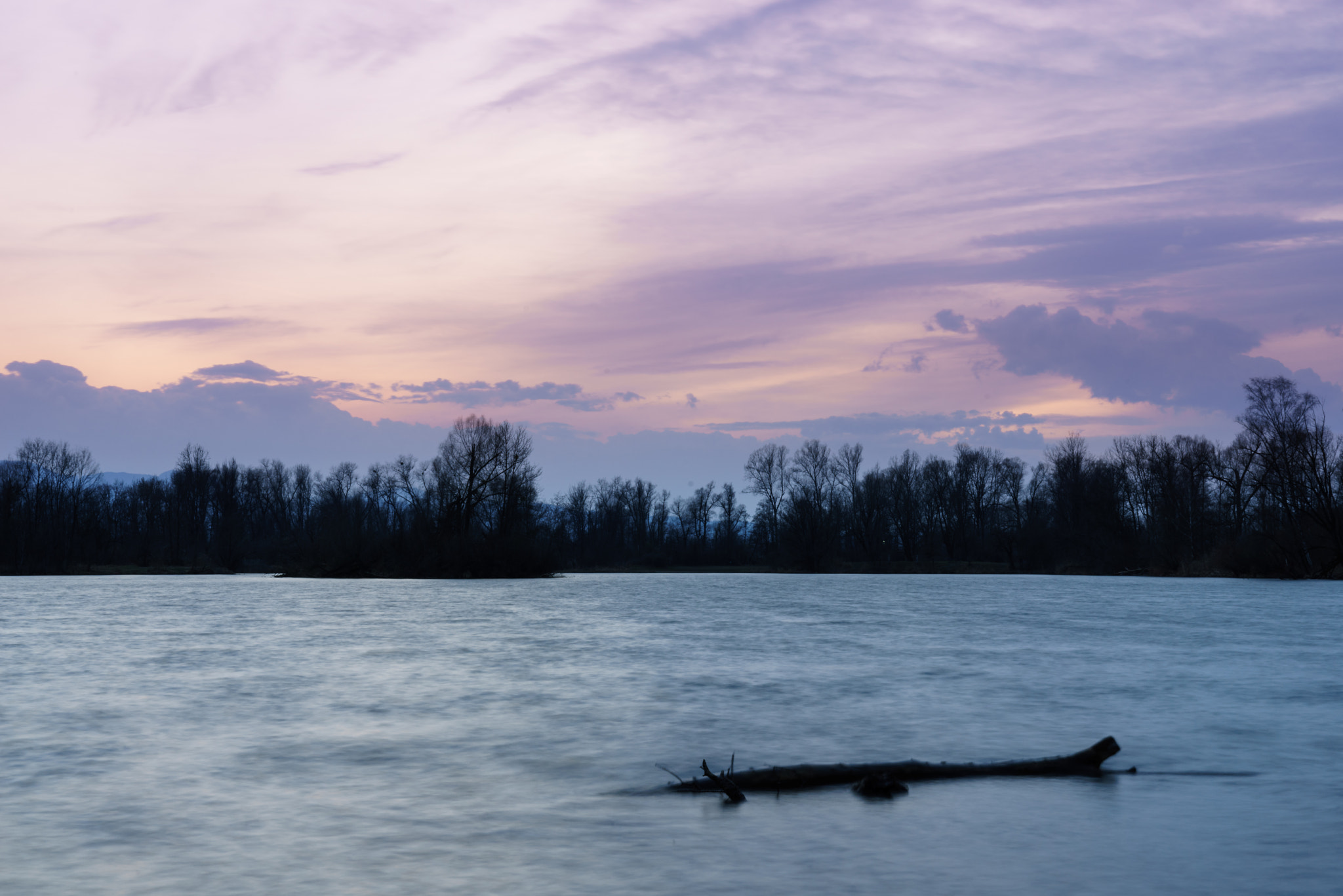 Sony a7R + Sony FE 24-70mm F2.8 GM sample photo. Smooth sunset at the lake photography