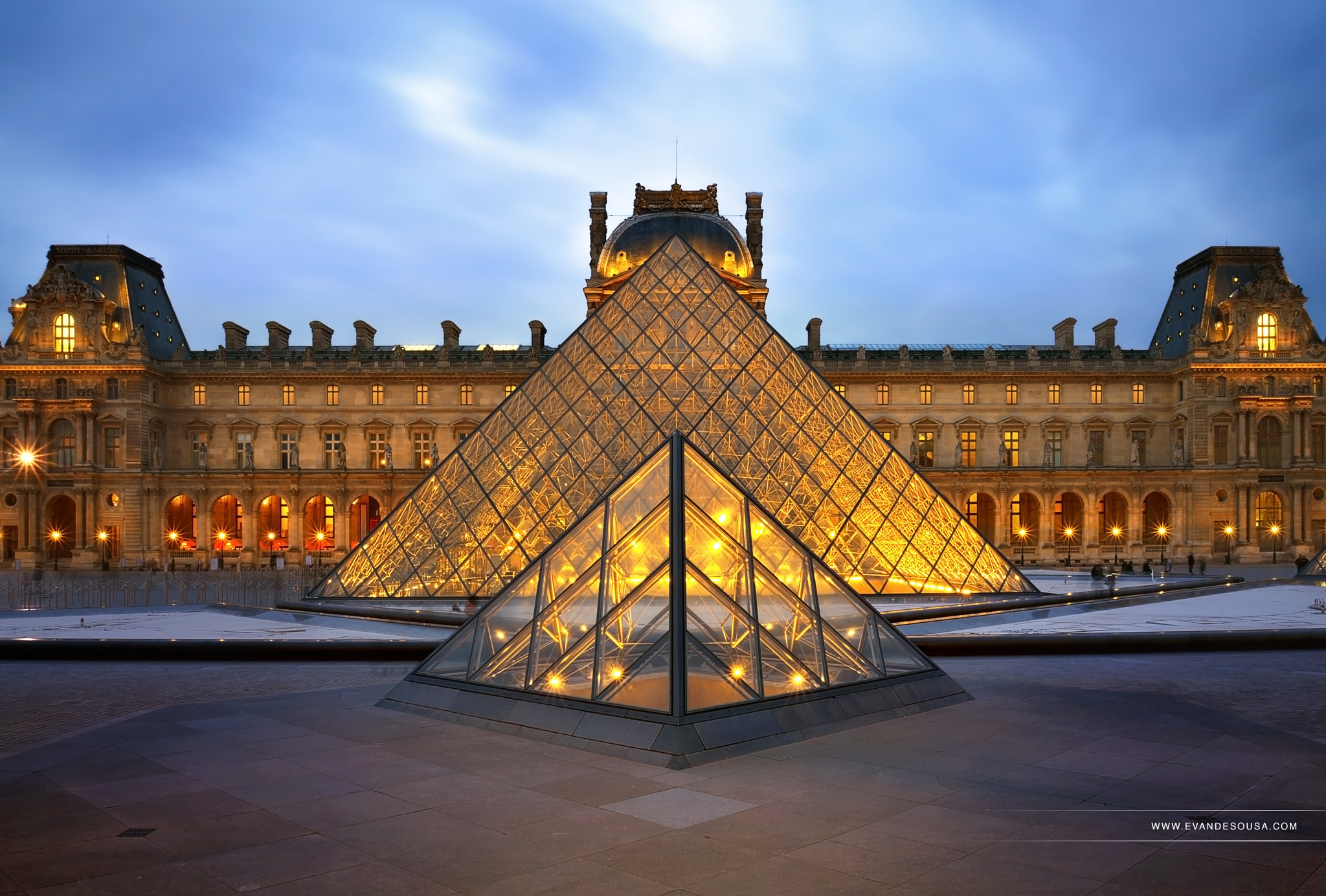 Nikon D600 sample photo. Pyramide de verre - le louvre photography