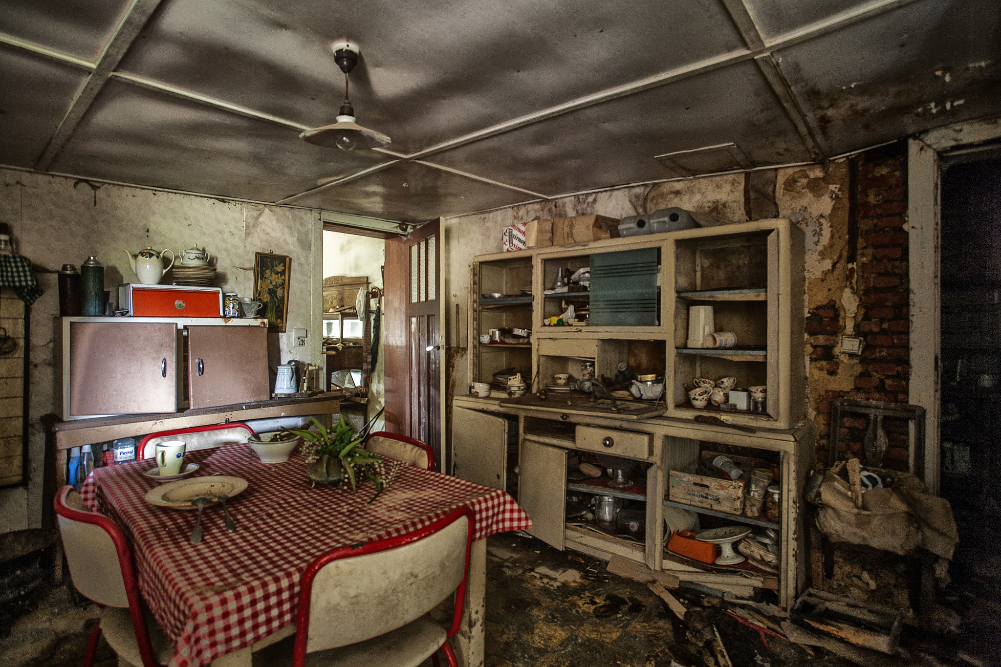 Canon EOS 5D + Canon EF 17-40mm F4L USM sample photo. Little green house, photography