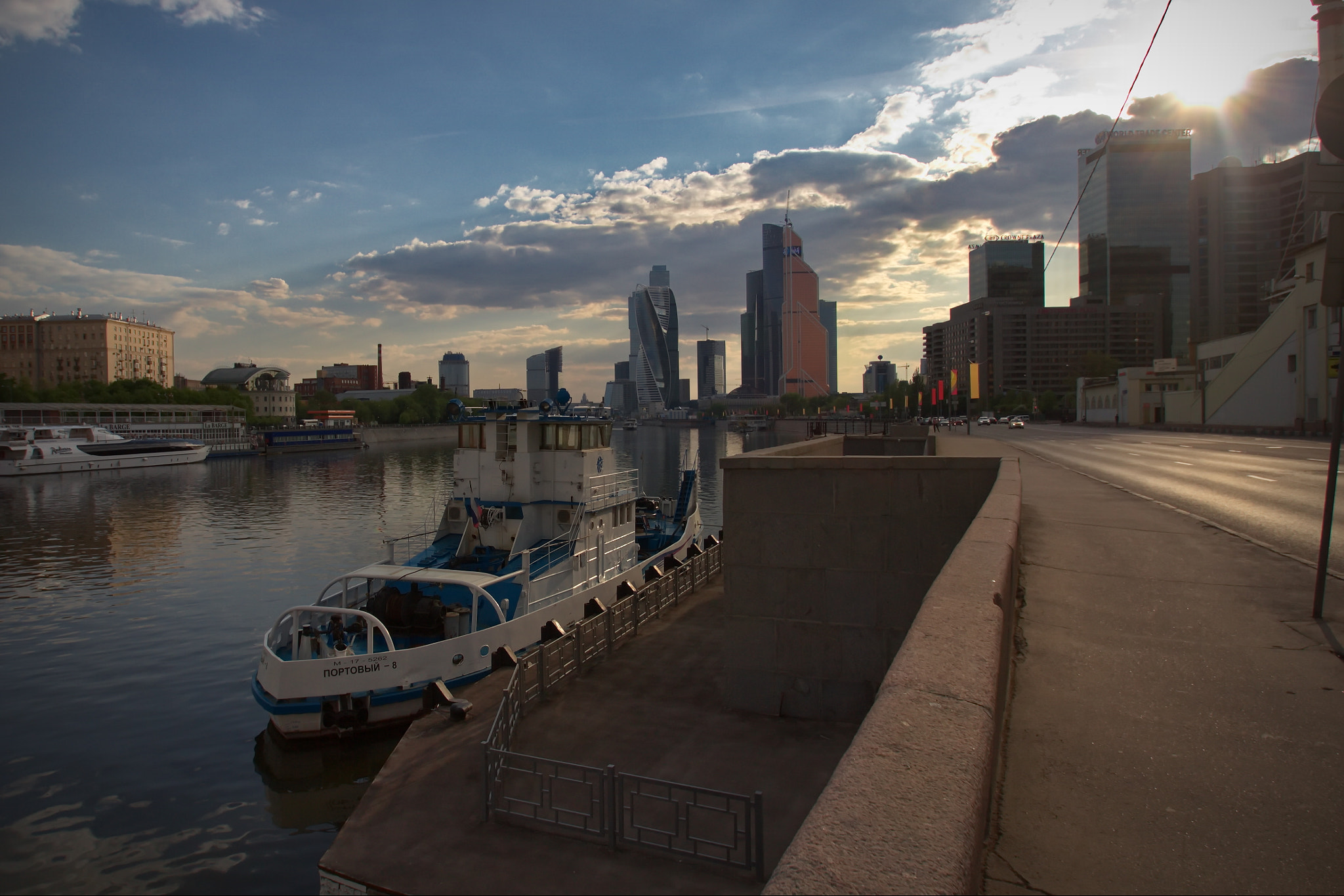 Sigma 10-20mm F3.5 EX DC HSM sample photo. Портовый photography