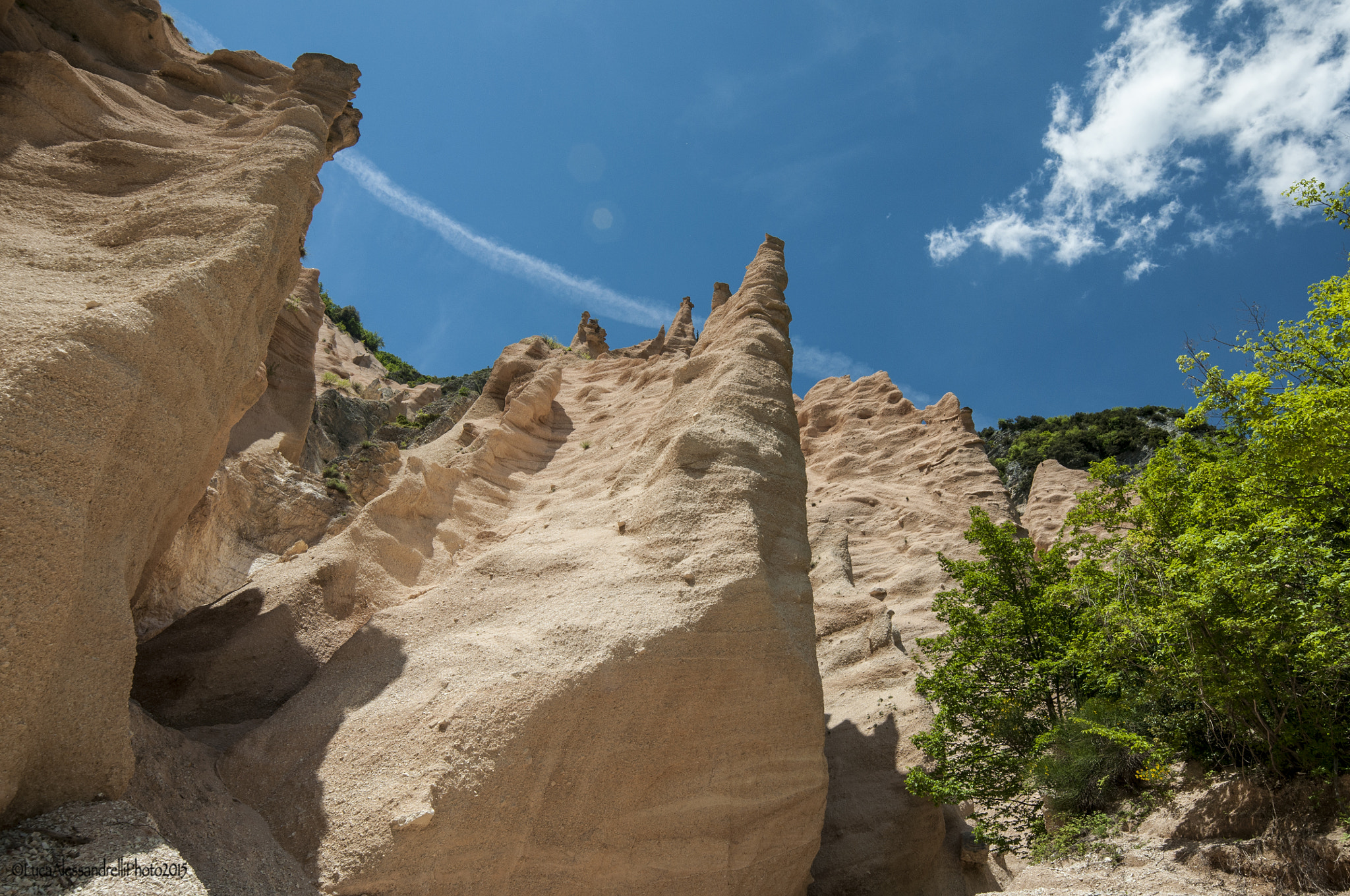 Samyang 14mm F2.8 ED AS IF UMC sample photo. Le lame rosse - marche (italy) photography