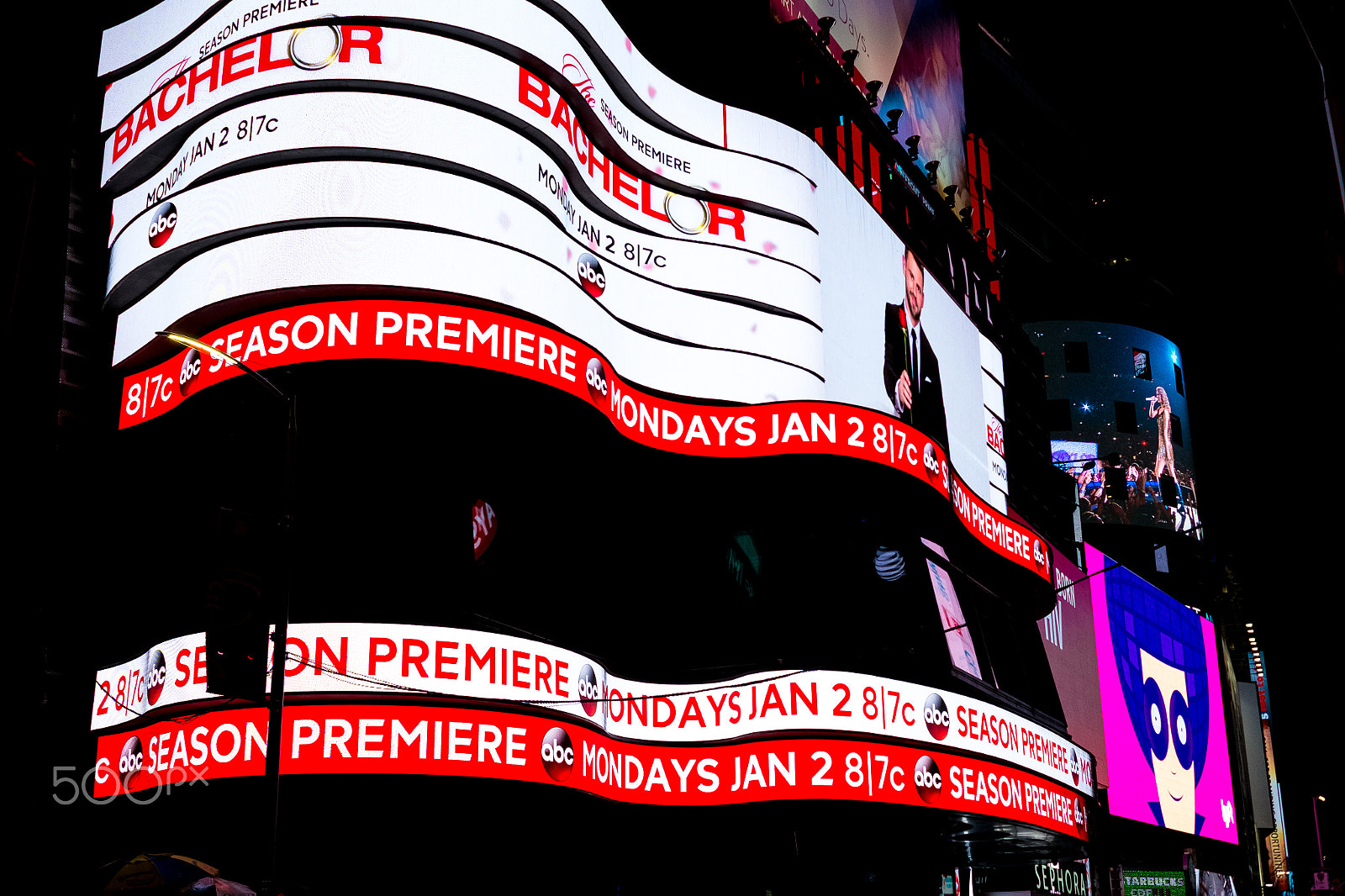 Fujifilm X-E1 + Fujifilm XF 27mm F2.8 sample photo. Time square, nyc photography